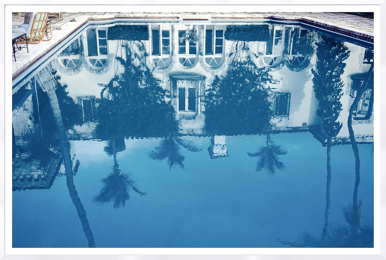 Toni Frissell – Vanderbilt House C. 1963, reflection in pool with palm trees and architecture