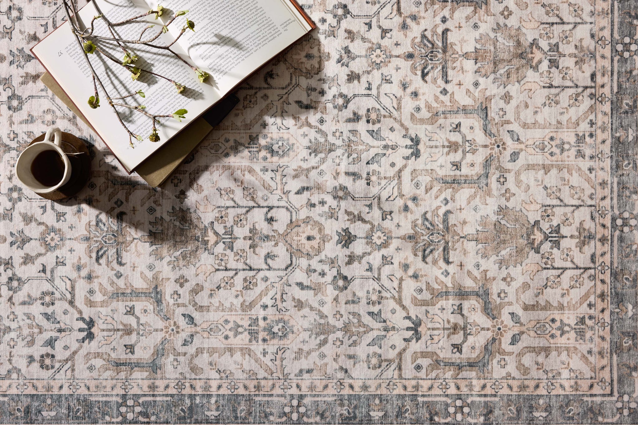 Anniston Ivory / Stone shown from a different angle to reveal its pattern.