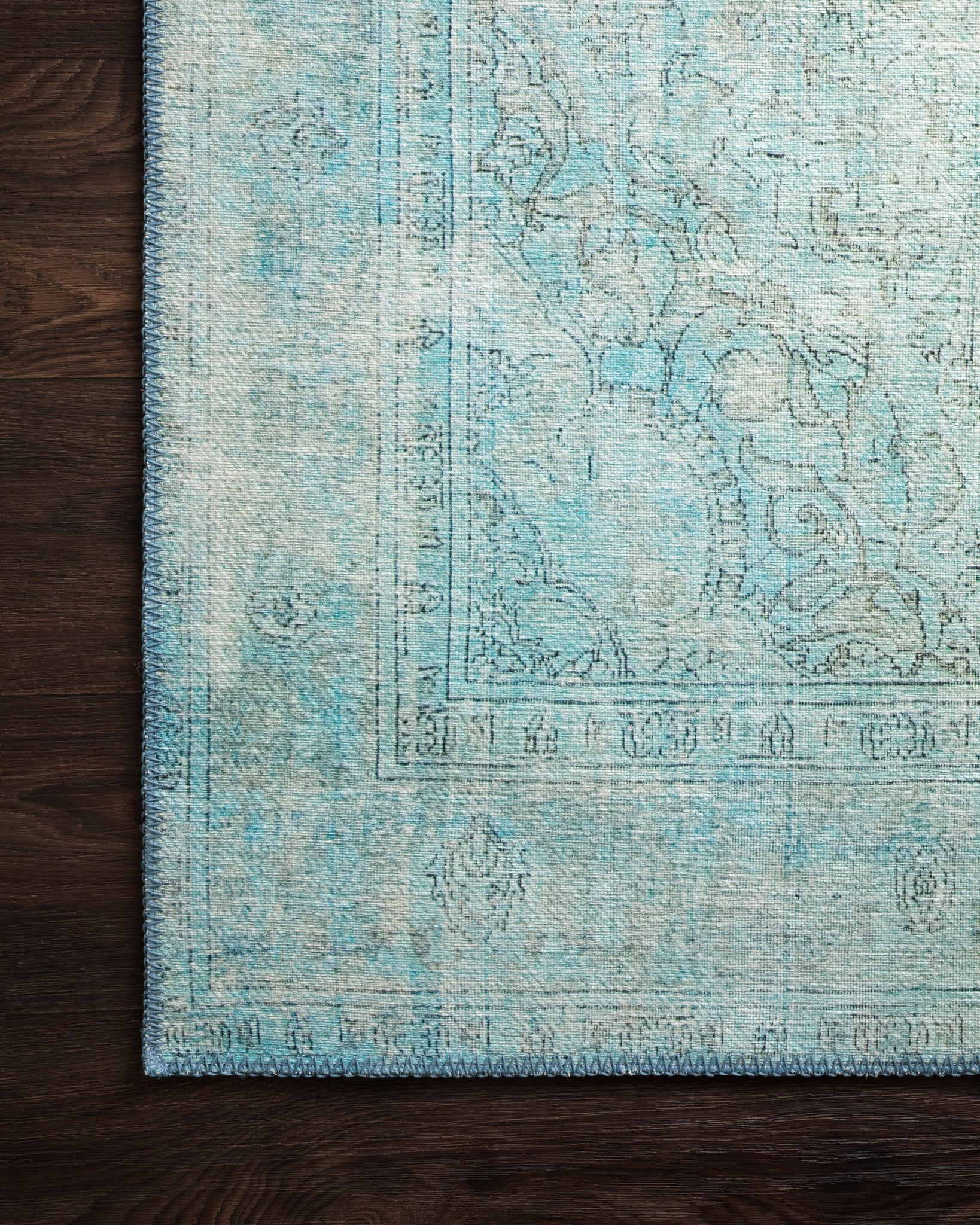Loren Aqua shown from another angle.