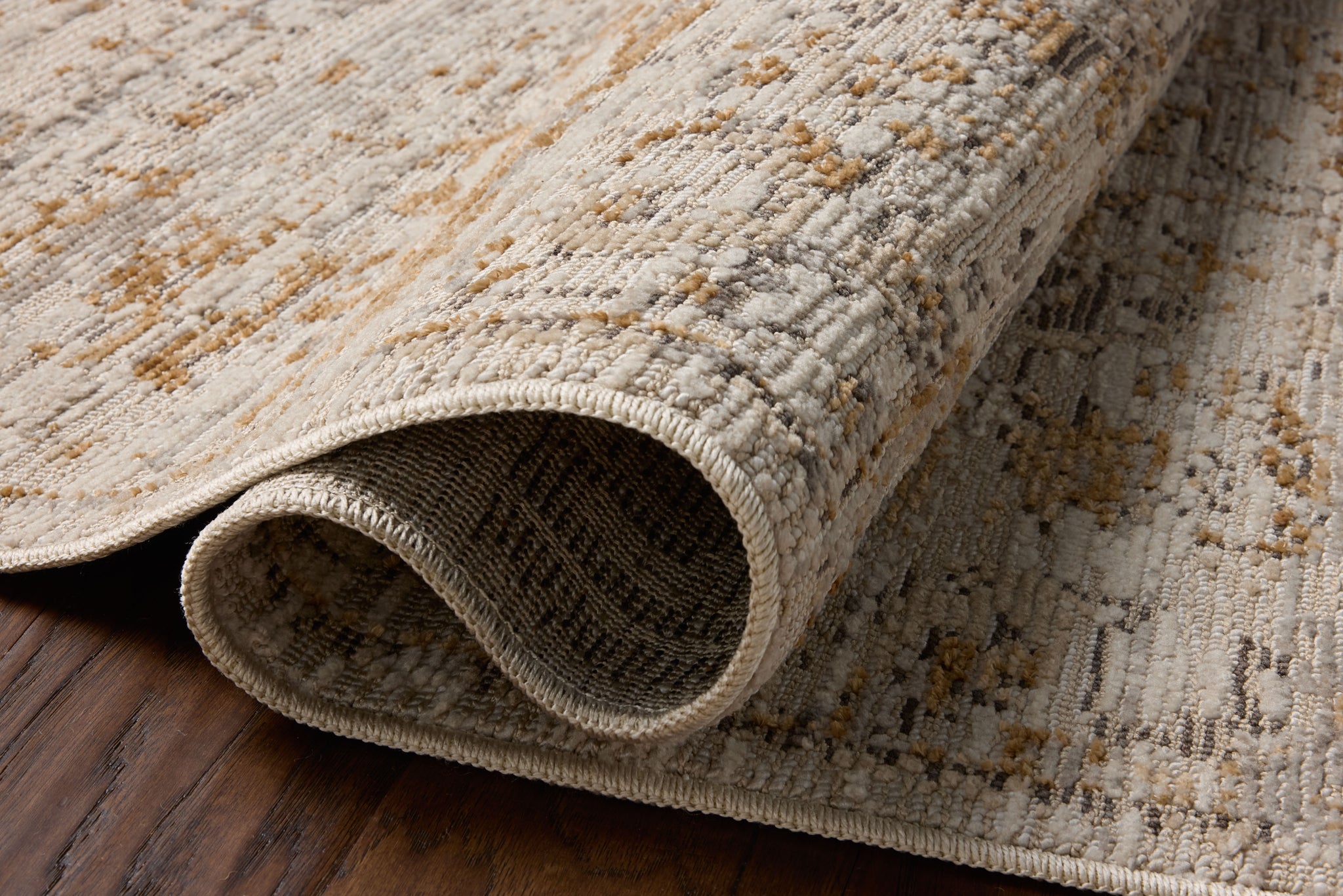 Milena Ivory / Ochre shown from another angle.