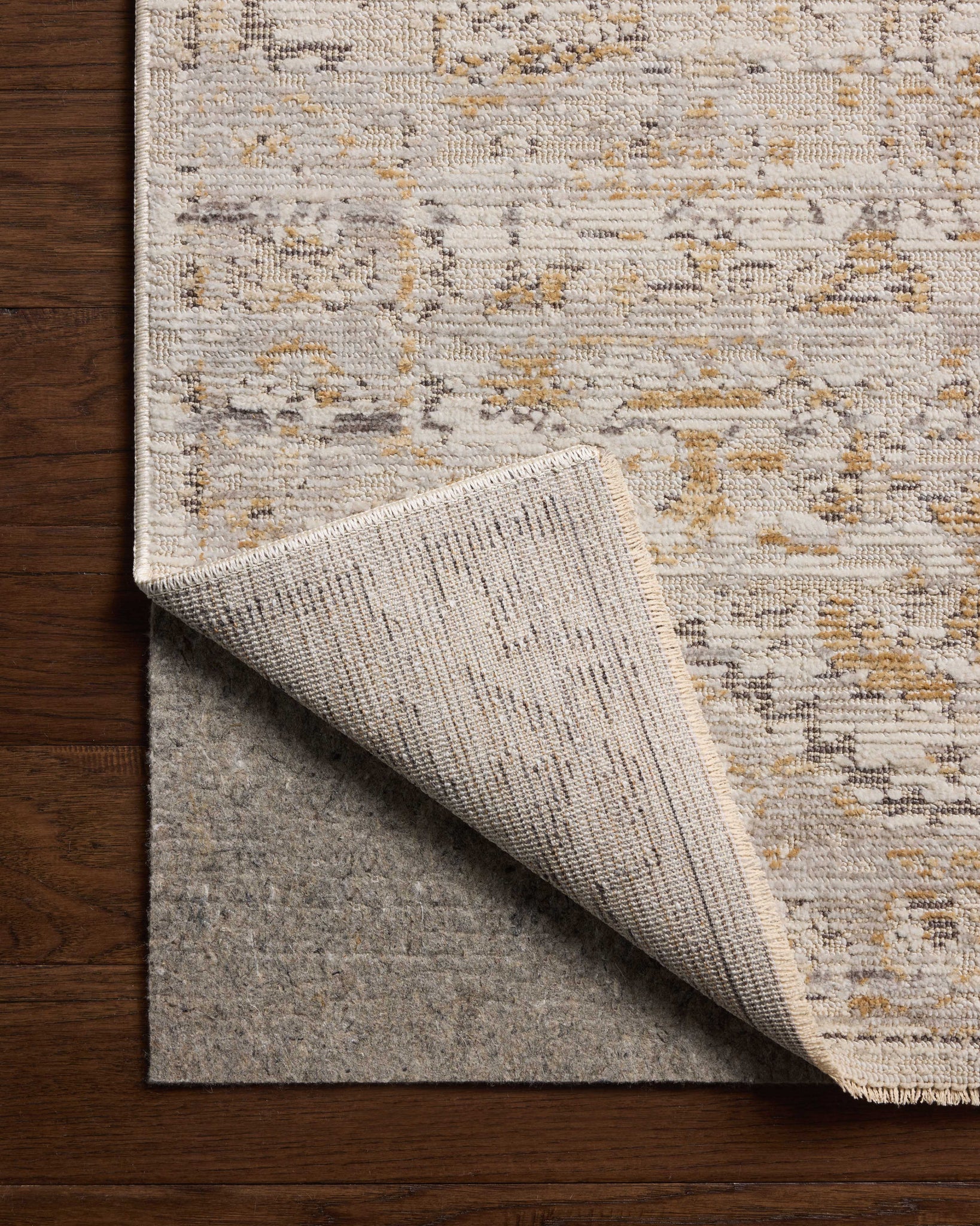 Milena Ivory / Ochre shown from another angle.