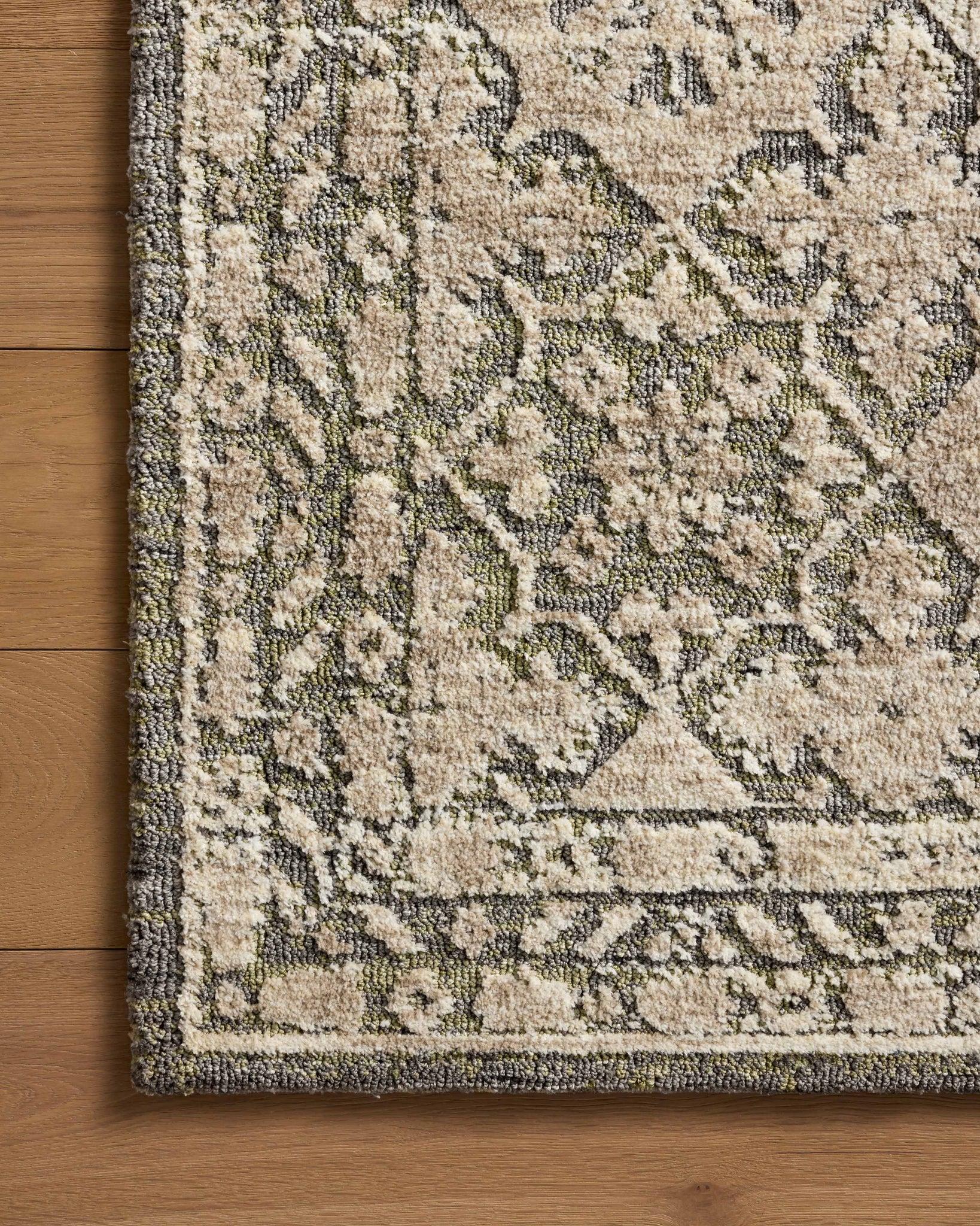 Percival Sage / Stone shown from a different angle to reveal its pattern.
