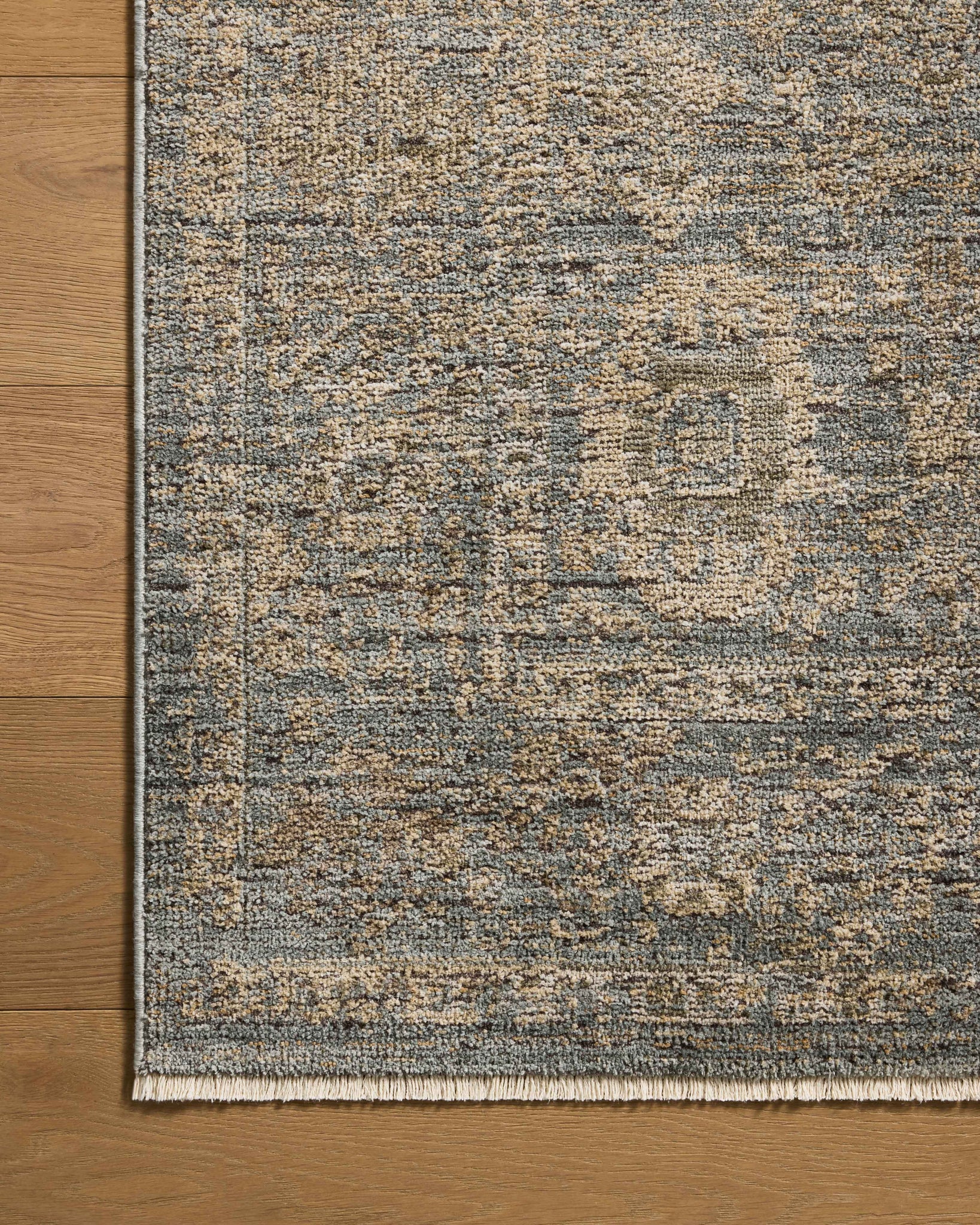 Priscilla Blue / Sand shown from a different angle to reveal its pattern.