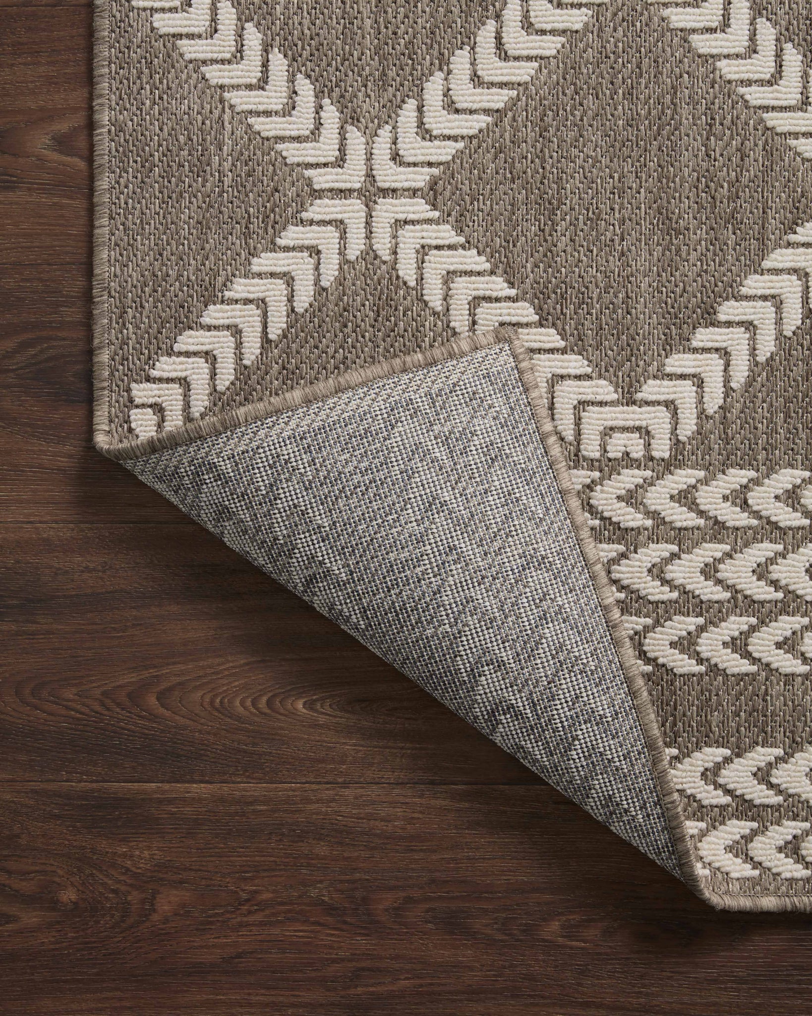 Rainier Natural / Ivory (Pattern 2) shown from another angle.