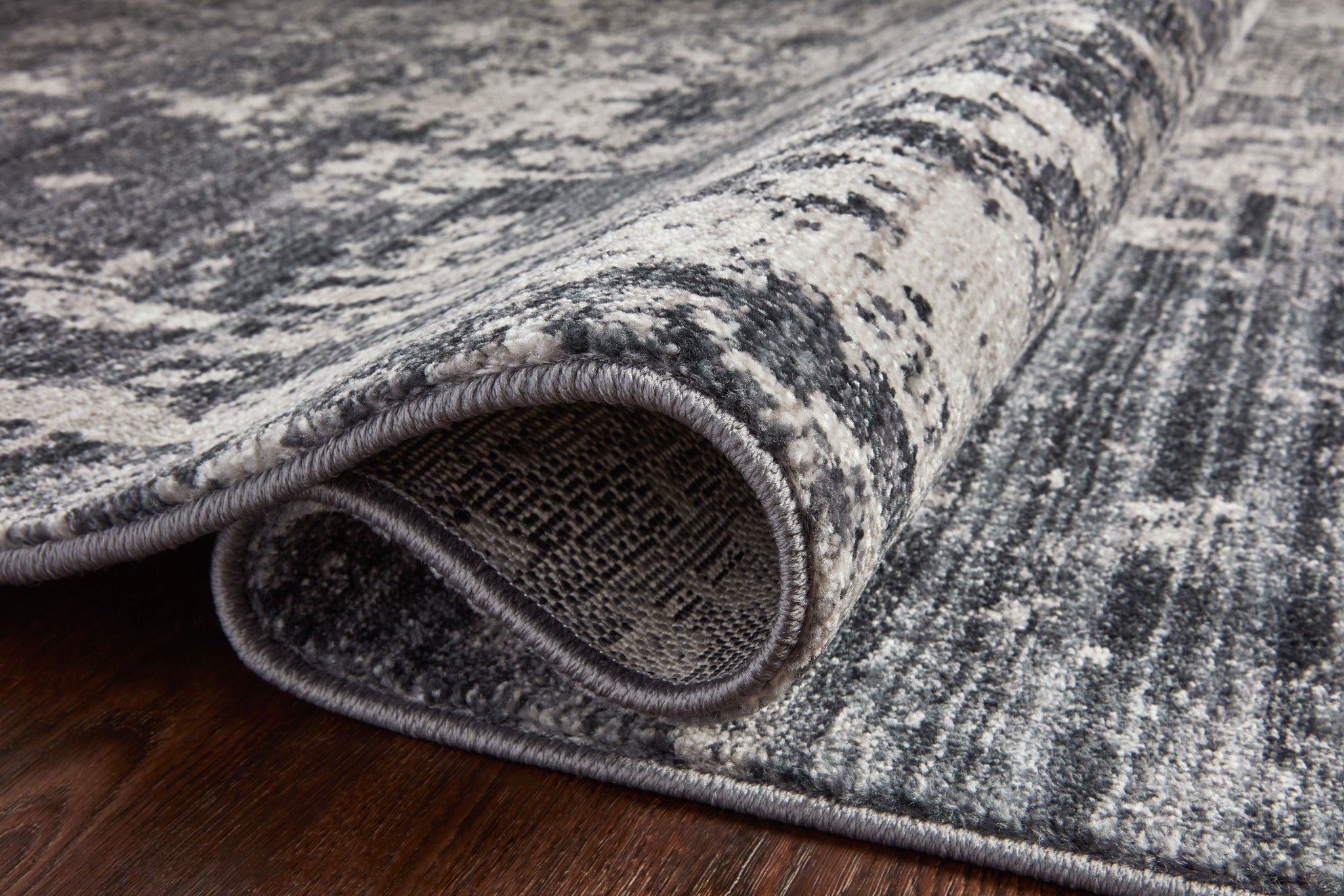 Samra Charcoal / Silver shown from a different angle to reveal its pattern.