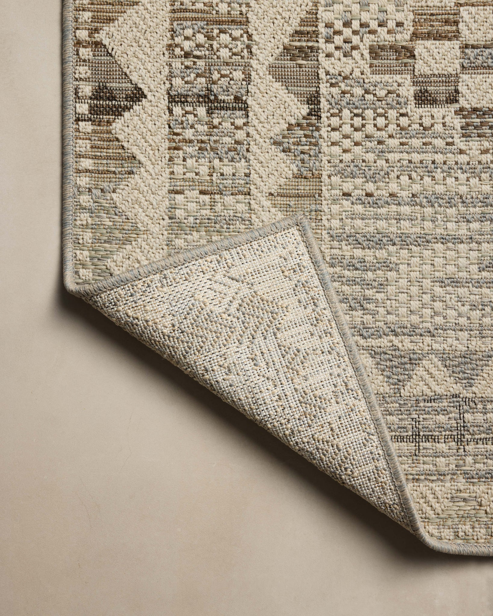 Saylor Ivory / Granite shown from another angle.