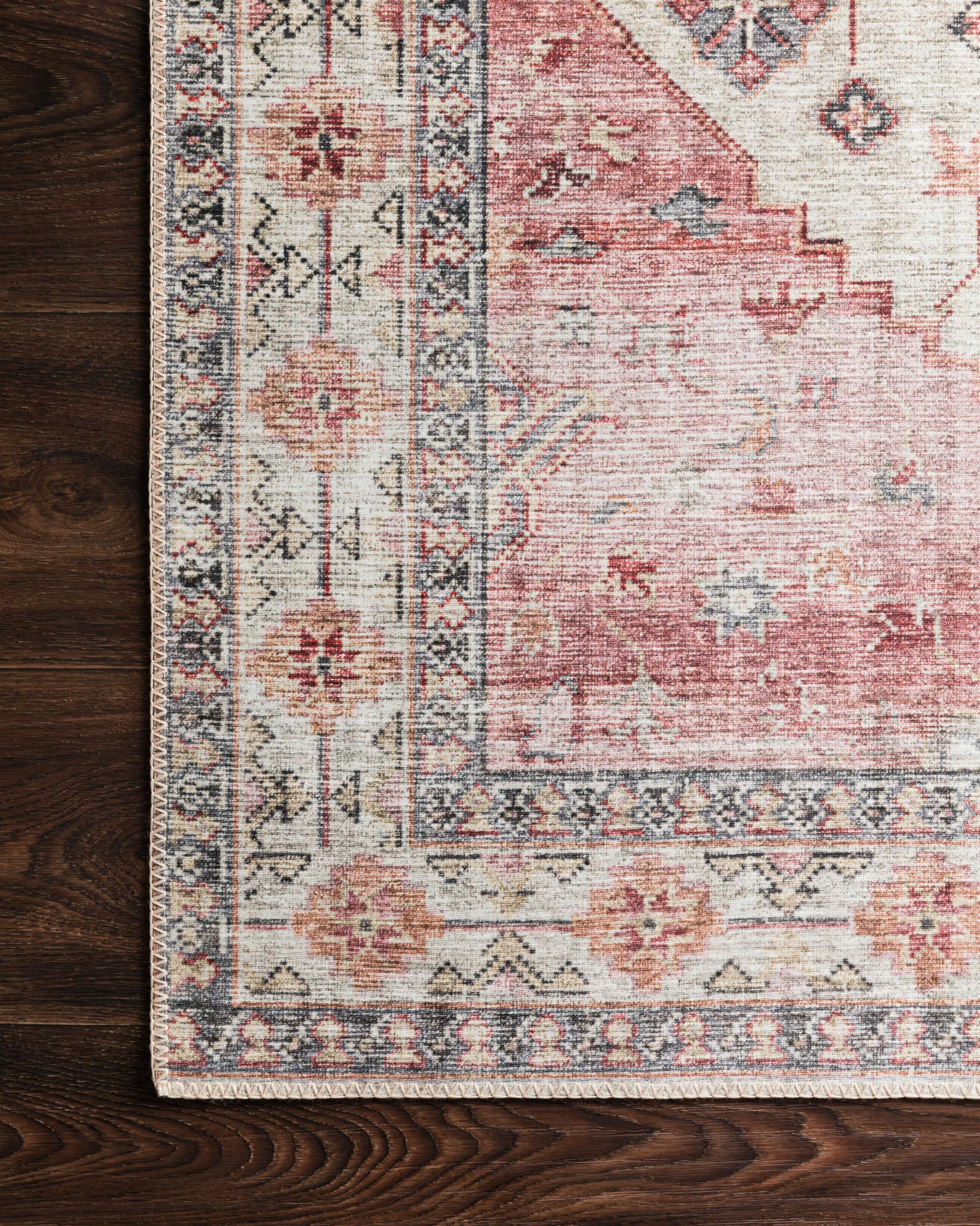 Skye Ivory / Berry shown from a different angle to reveal its pattern.