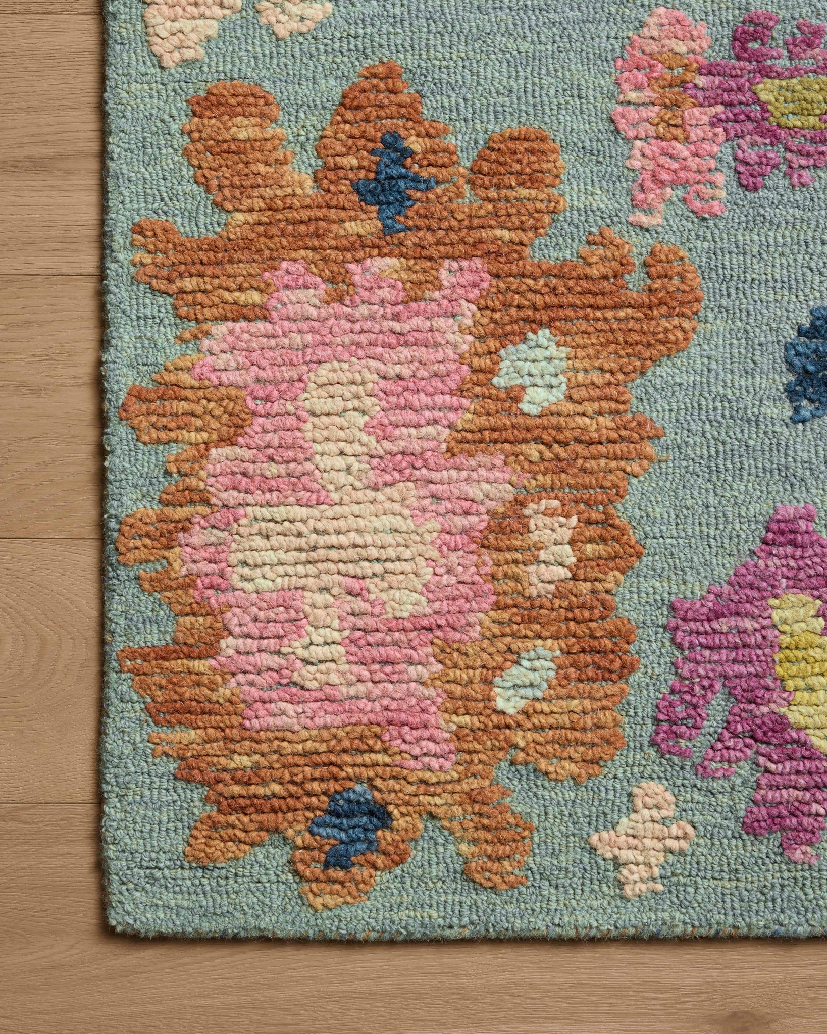 Tilly Spa / Multi shown from a different angle to reveal its pattern.