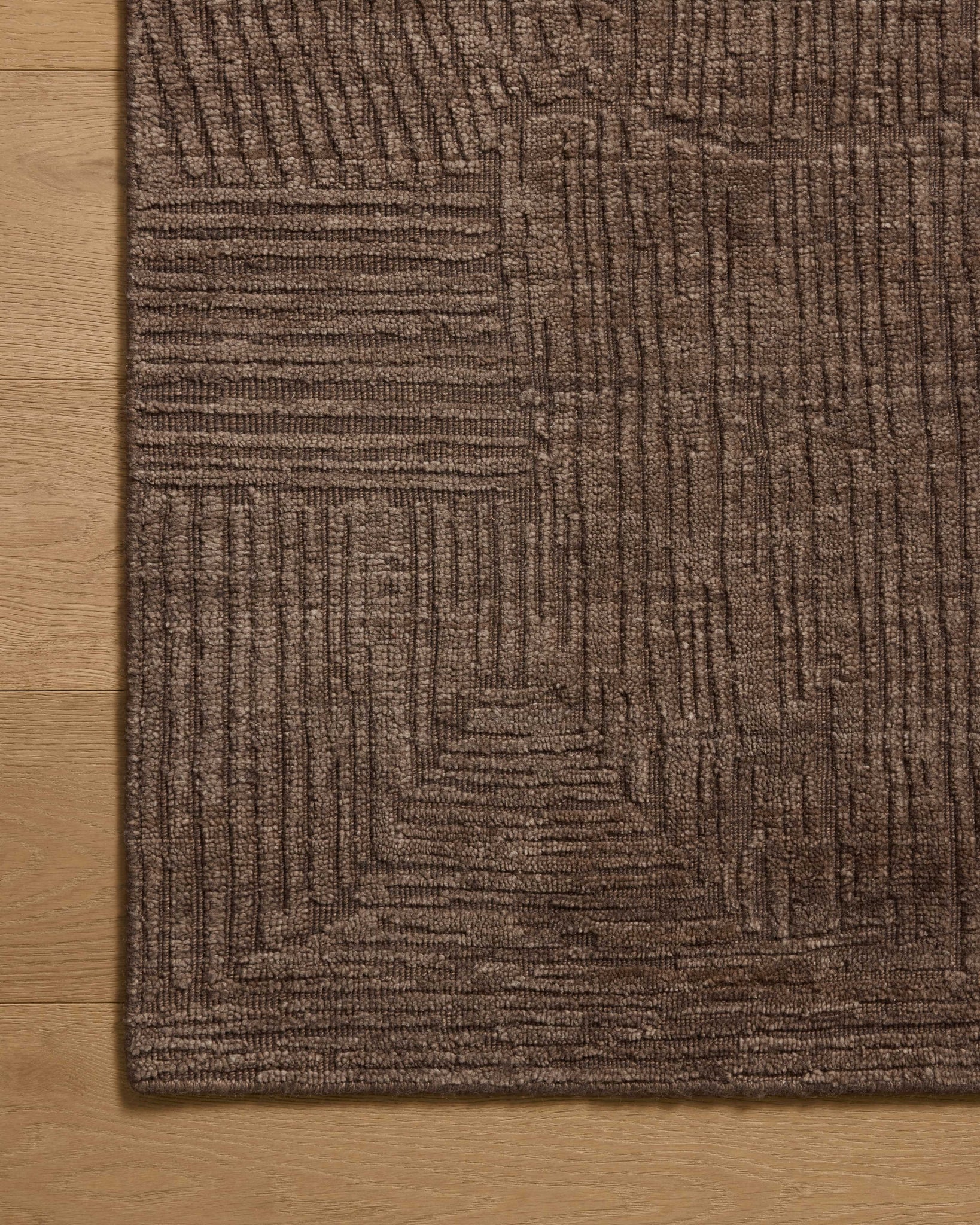 Woods Bark shown from a different angle to reveal its pattern.