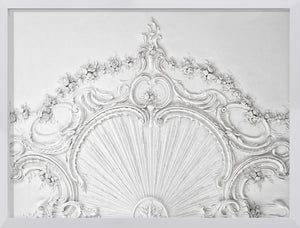 Plafond Decoratif III wall art featuring intricate white floral relief design.