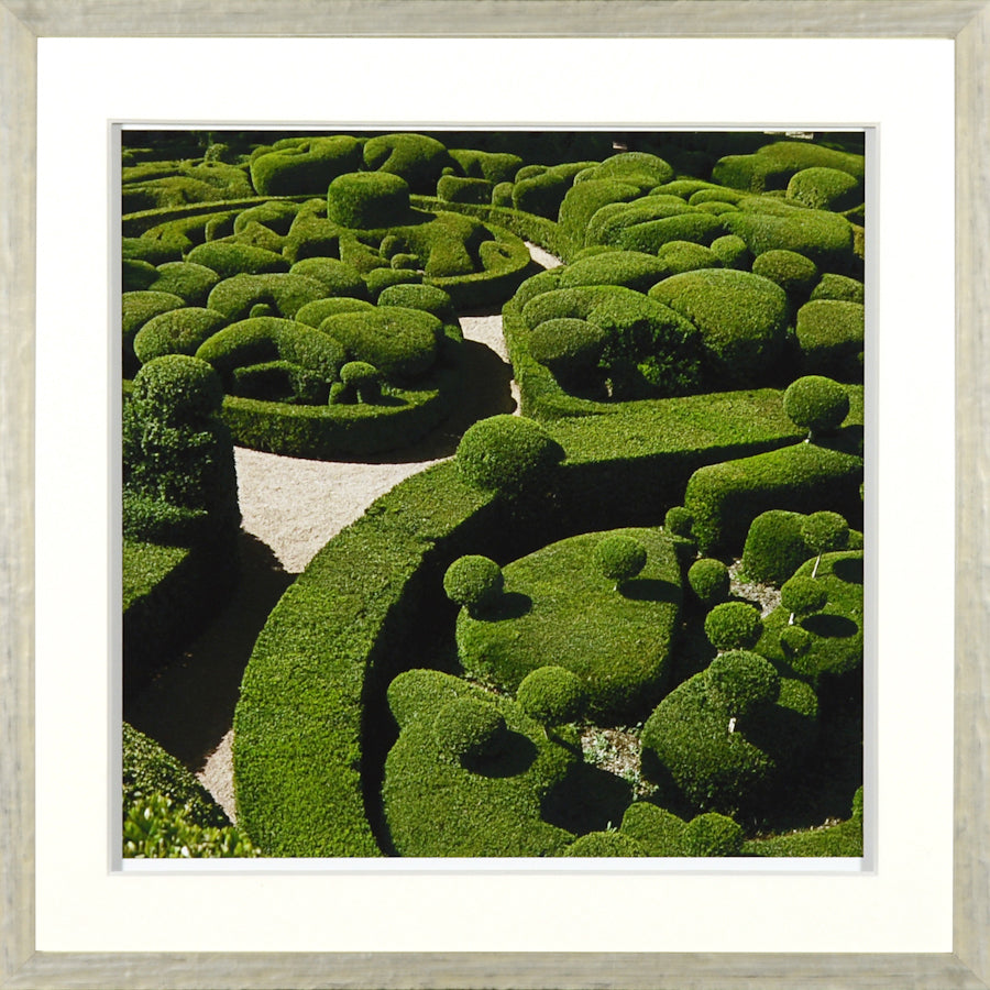 Jardin Vert Formel X wall art featuring lush green topiary garden design