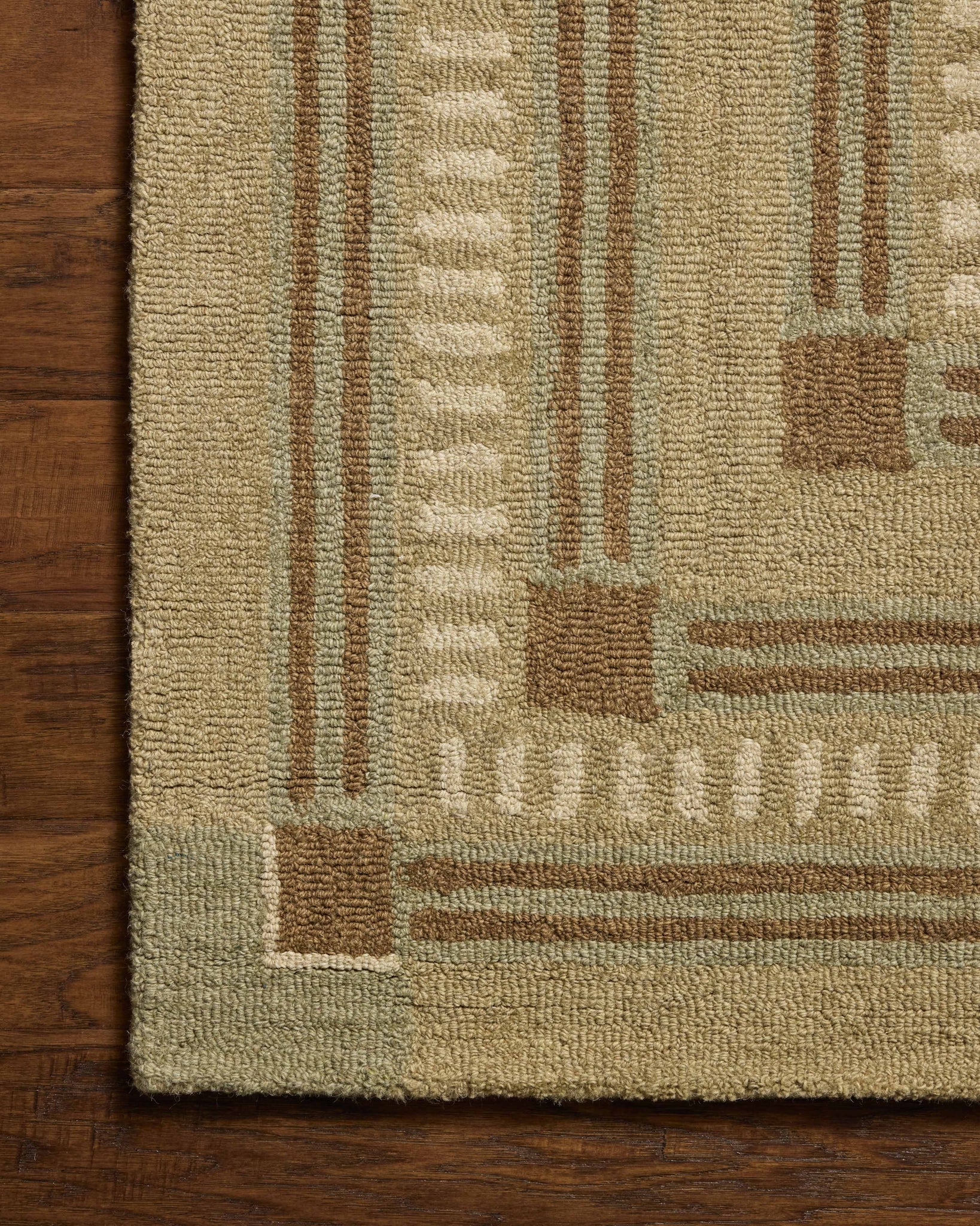 Alfie Green / Natural shown from a different angle to reveal its pattern.