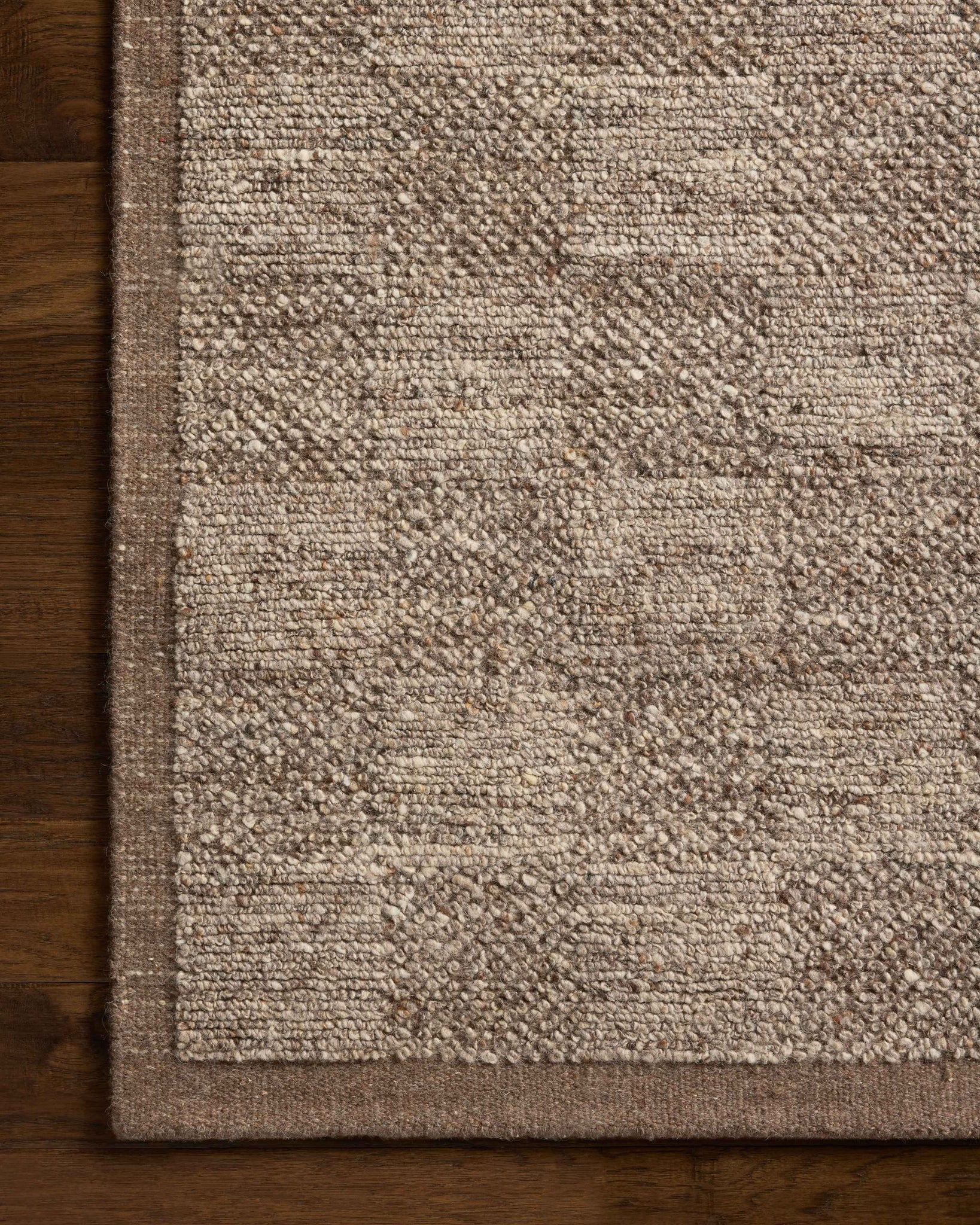 Alina Bark shown from a different angle to reveal its pattern.