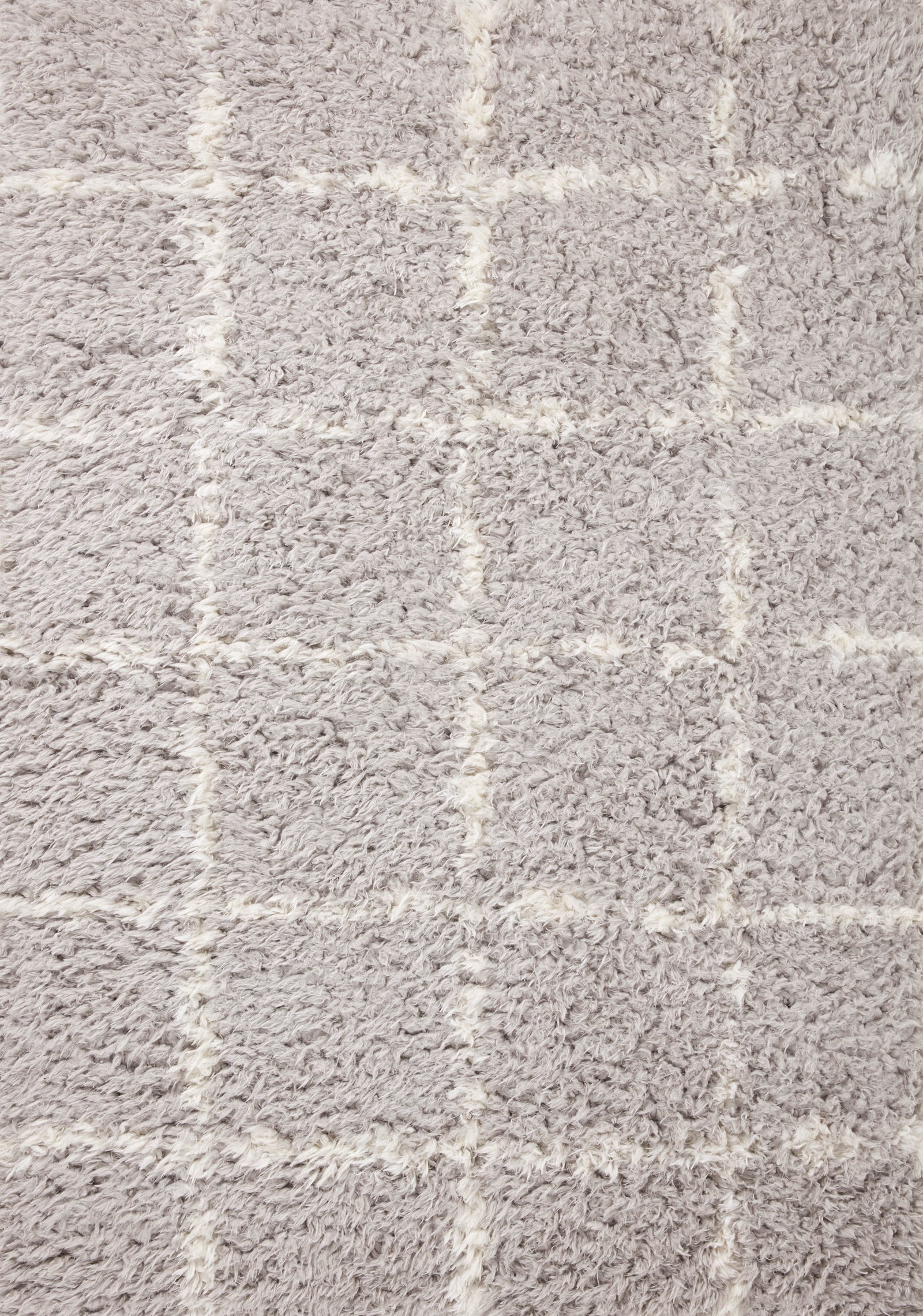 Amira Silver / Ivory — a Loloi rug at Laurie Yapp Home.