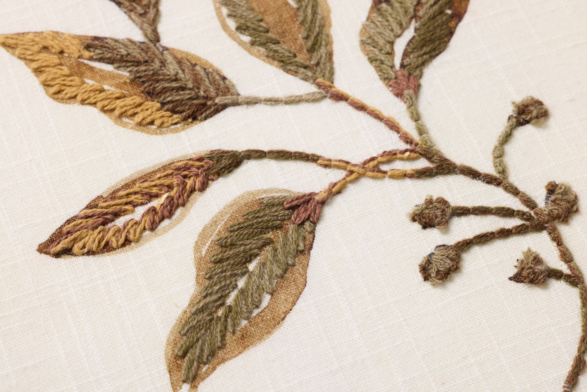 Folia Natural Rug Art shown from a different angle to reveal its pattern.