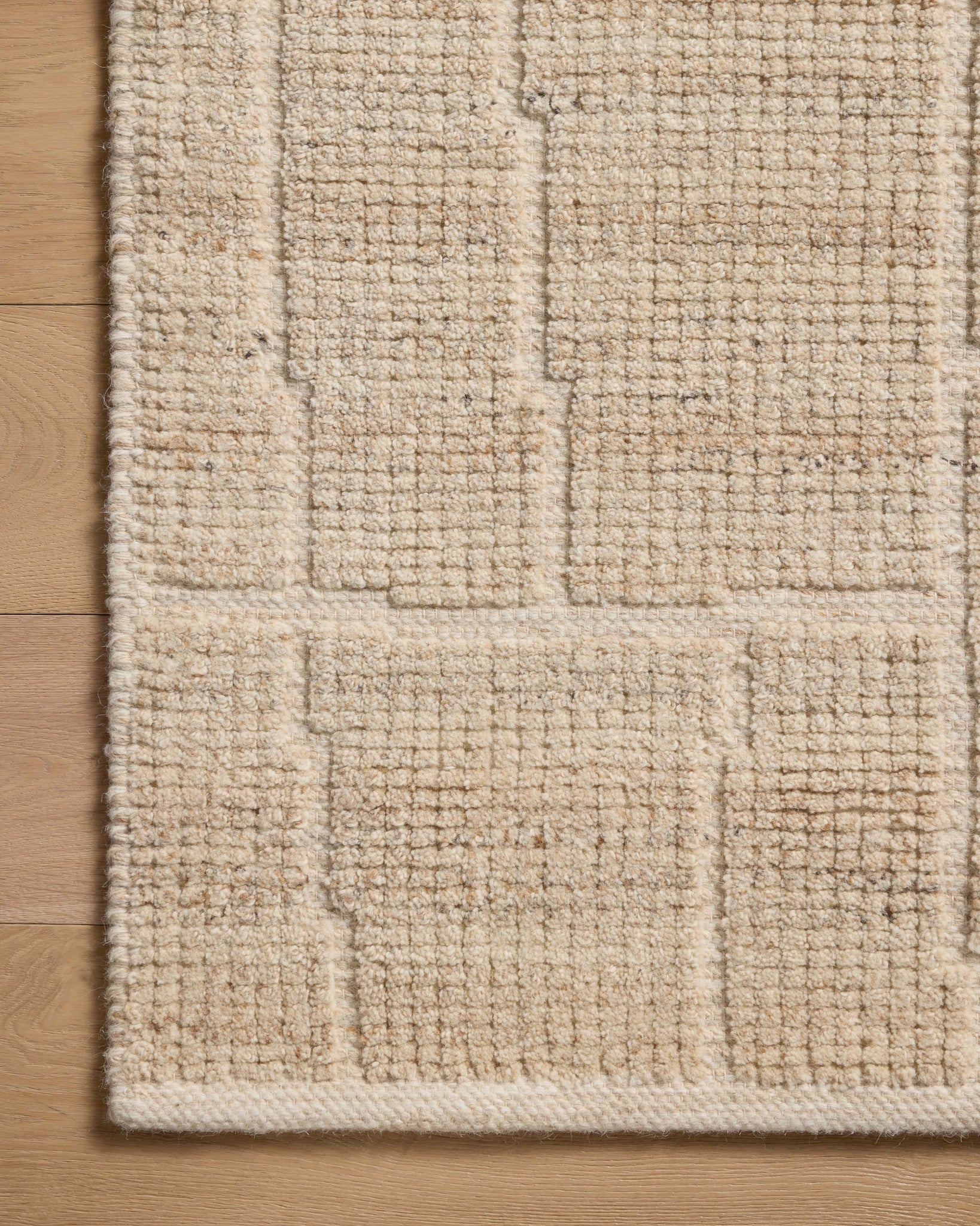 Asha Natural shown from a different angle to reveal its pattern.