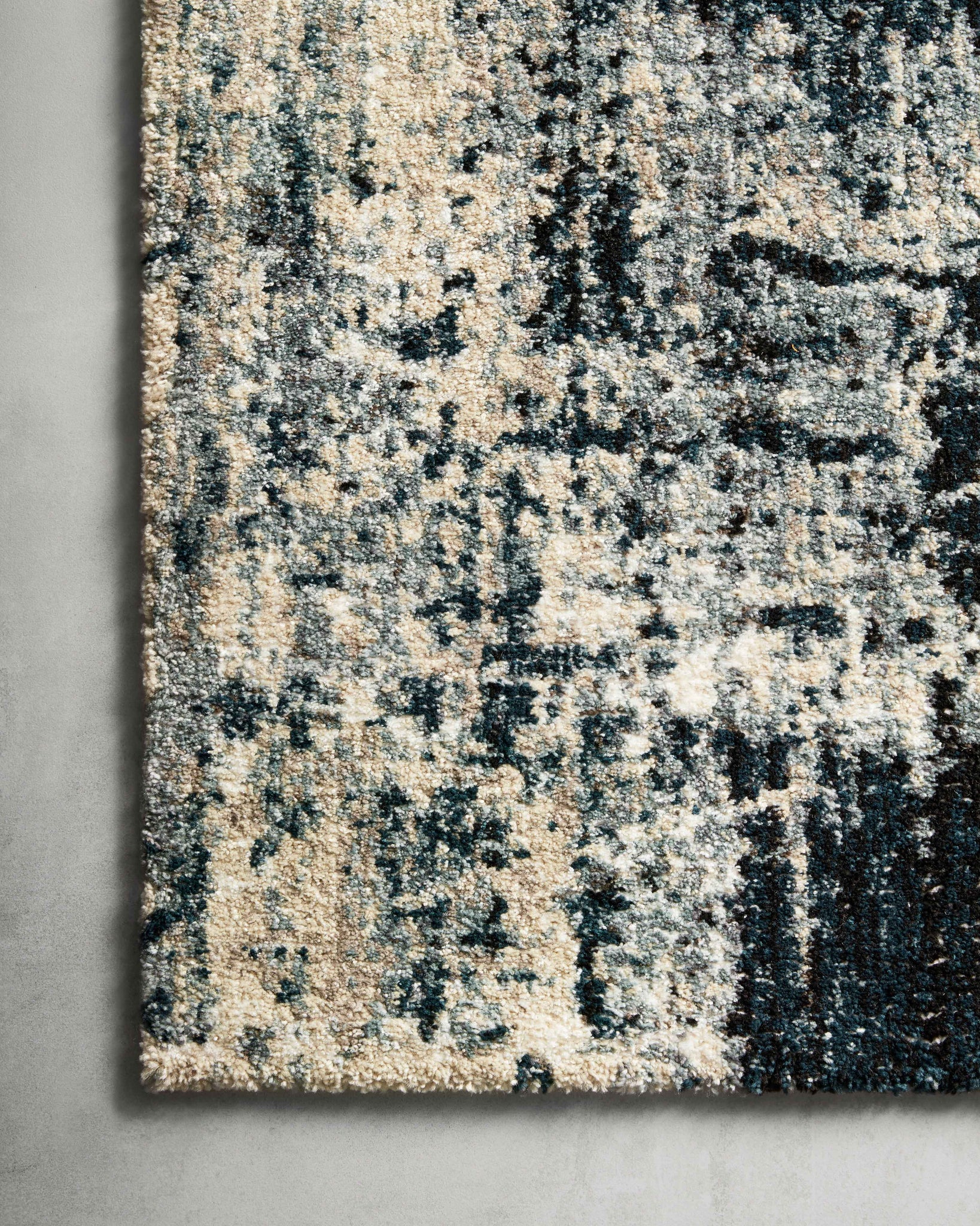 Augustus Navy / Dove shown from a different angle to reveal its pattern.