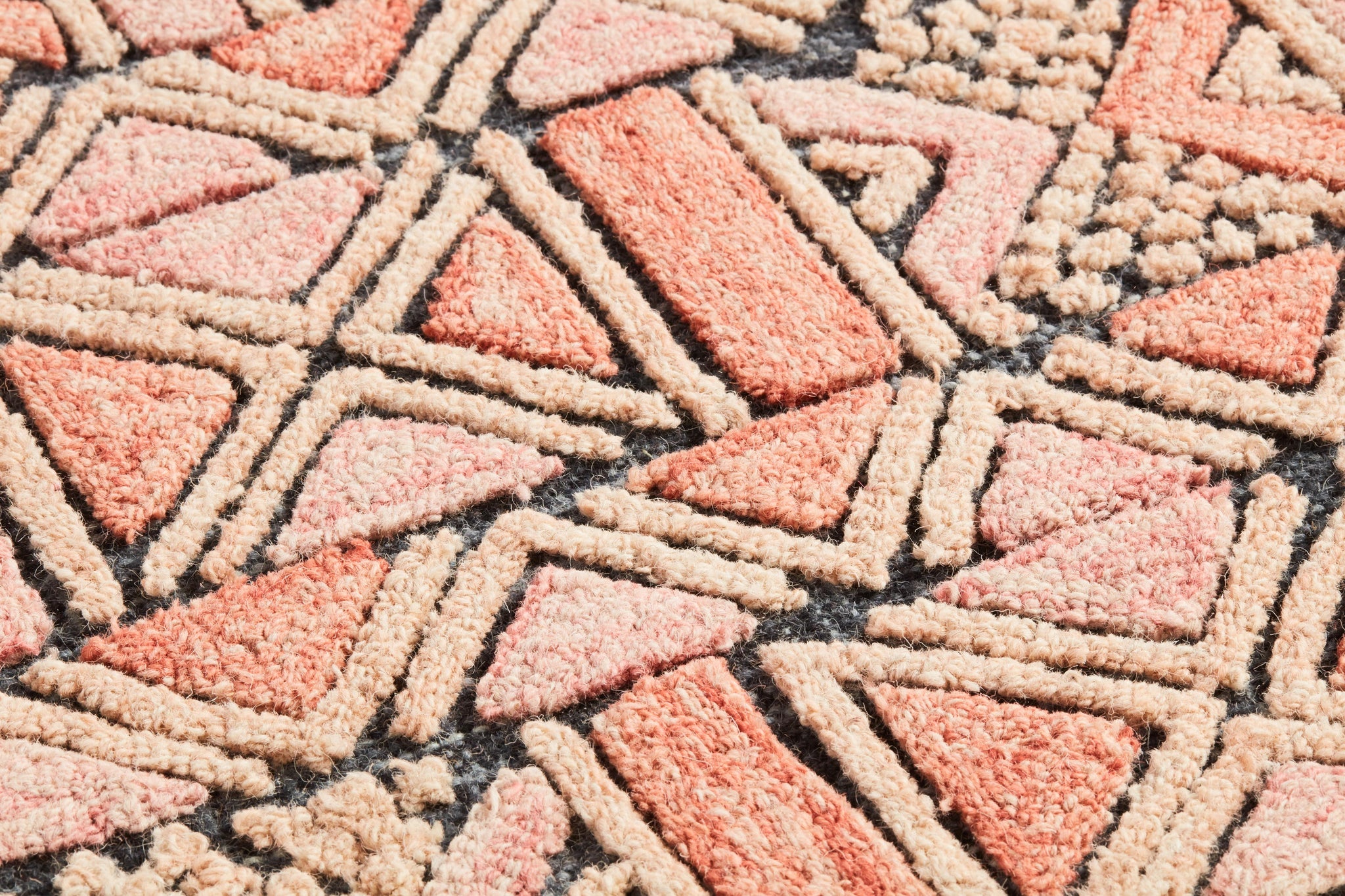 Shoowa Blue / Pink shown from a different angle to reveal its pattern.
