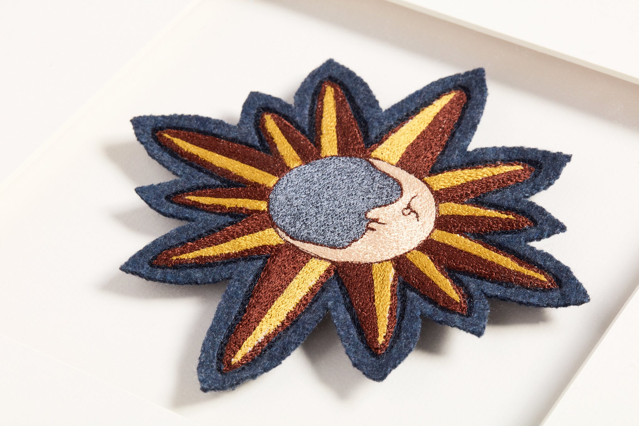 Side view of the Mystic Patch Blue / Brown artwork.