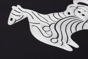 Side view of the Farasi Black / Ivory artwork.