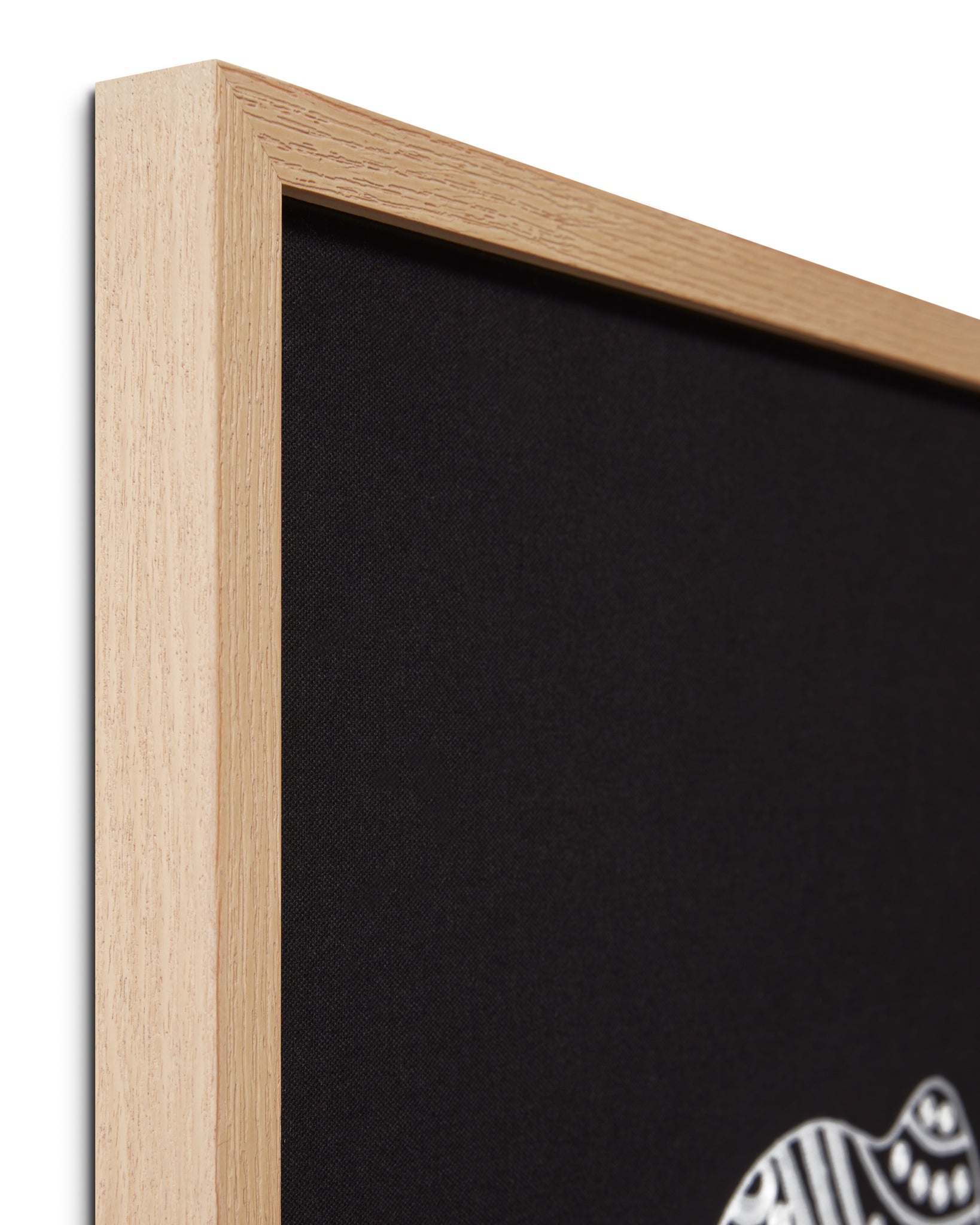Giwa Black / Ivory shown from another angle.