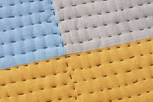 Side view of the Headline Gold / Grey artwork.