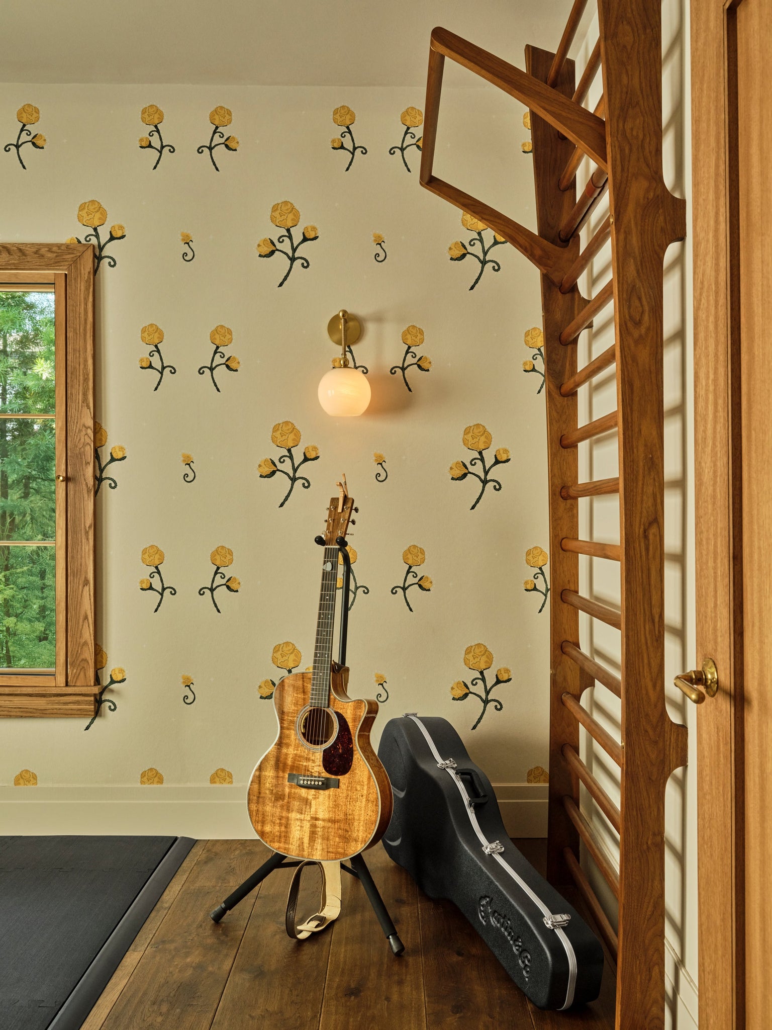 Abbie Wall Sconce - Lifestyle [H1040101-AGB]