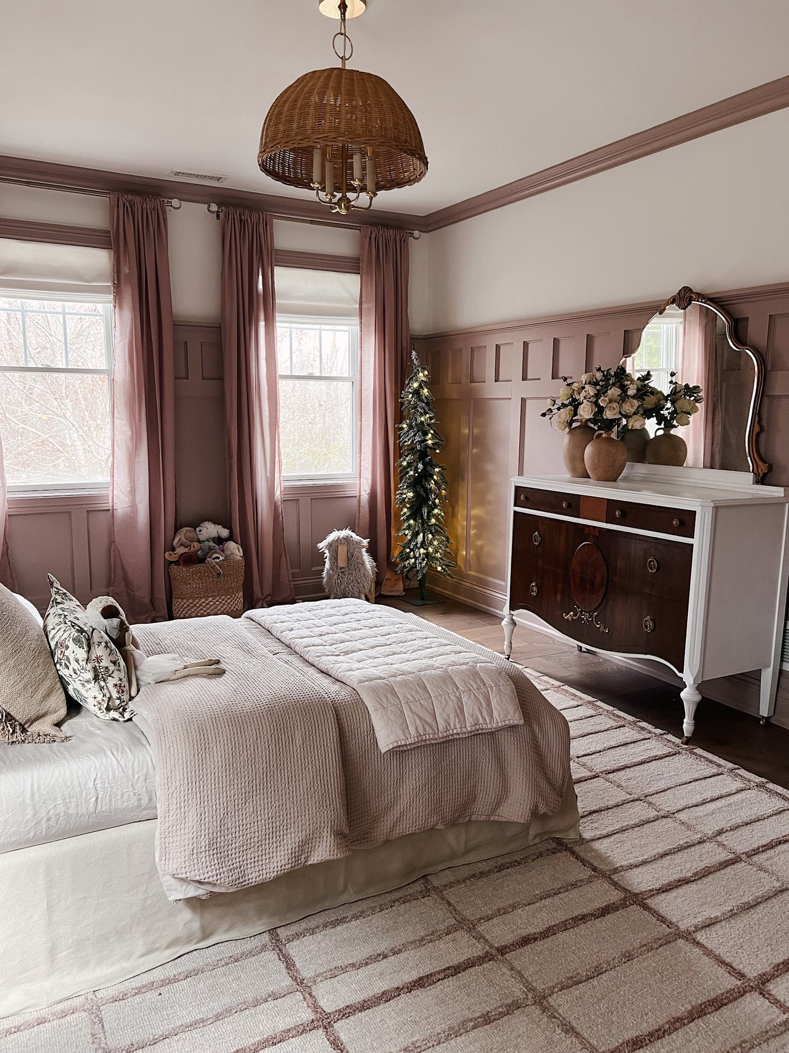 Arwen Chandelier - Lifestyle [H859804-AGB]