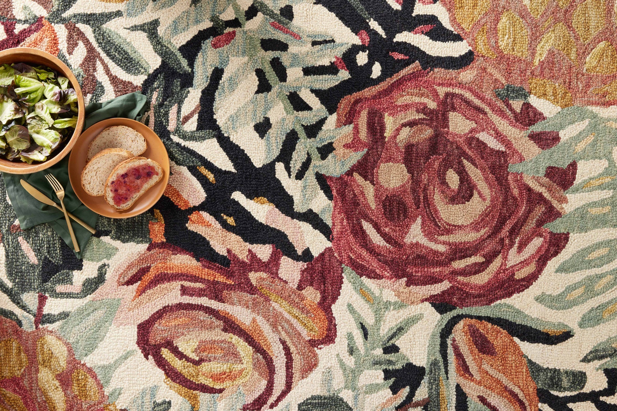 Belladonna Ivory / Lagoon shown from another angle.
