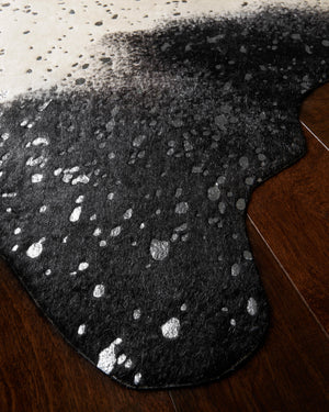 Side view of the Bryce Black / Silver rug.