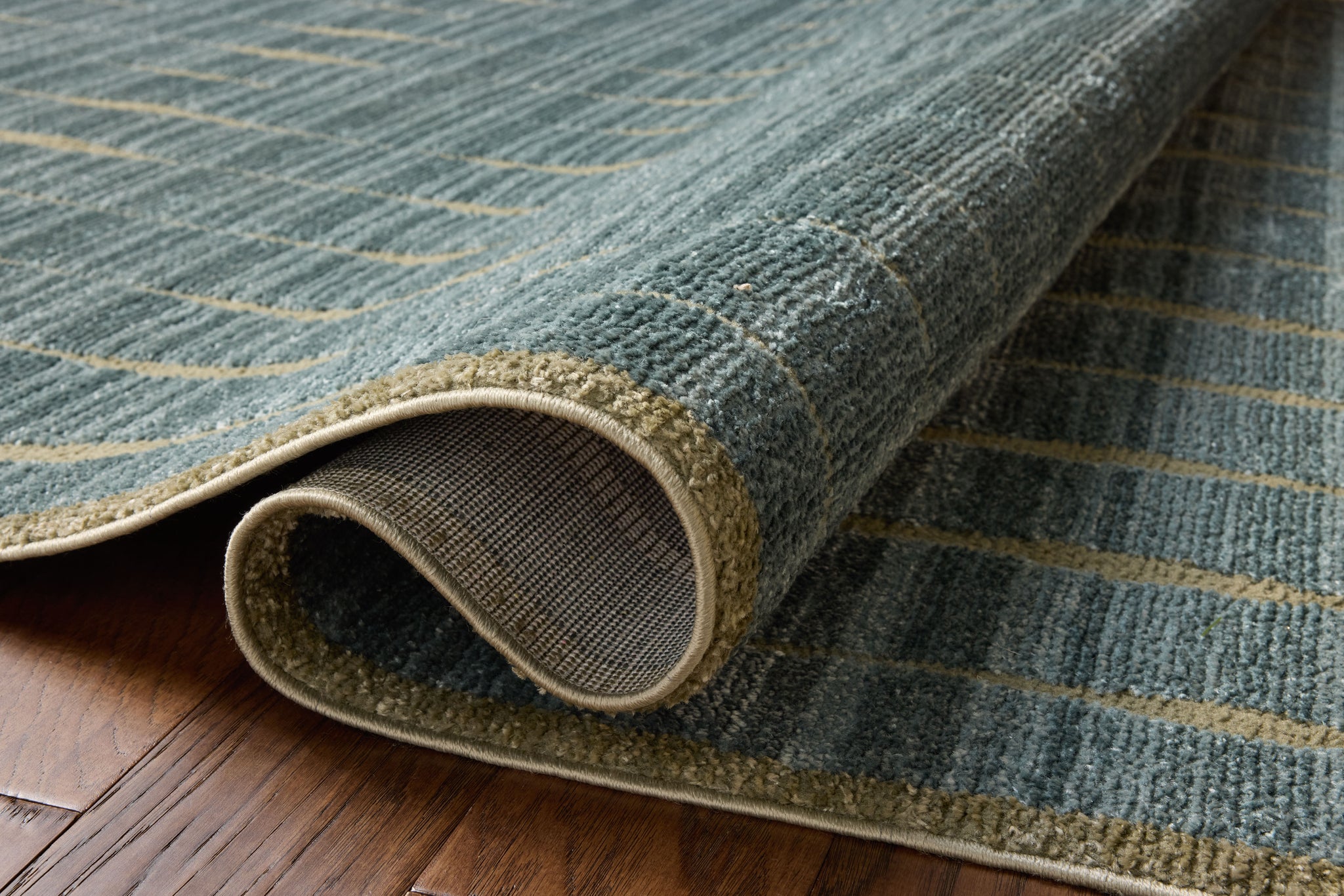 Calvin Ocean / Olive shown from a different angle to reveal its pattern.