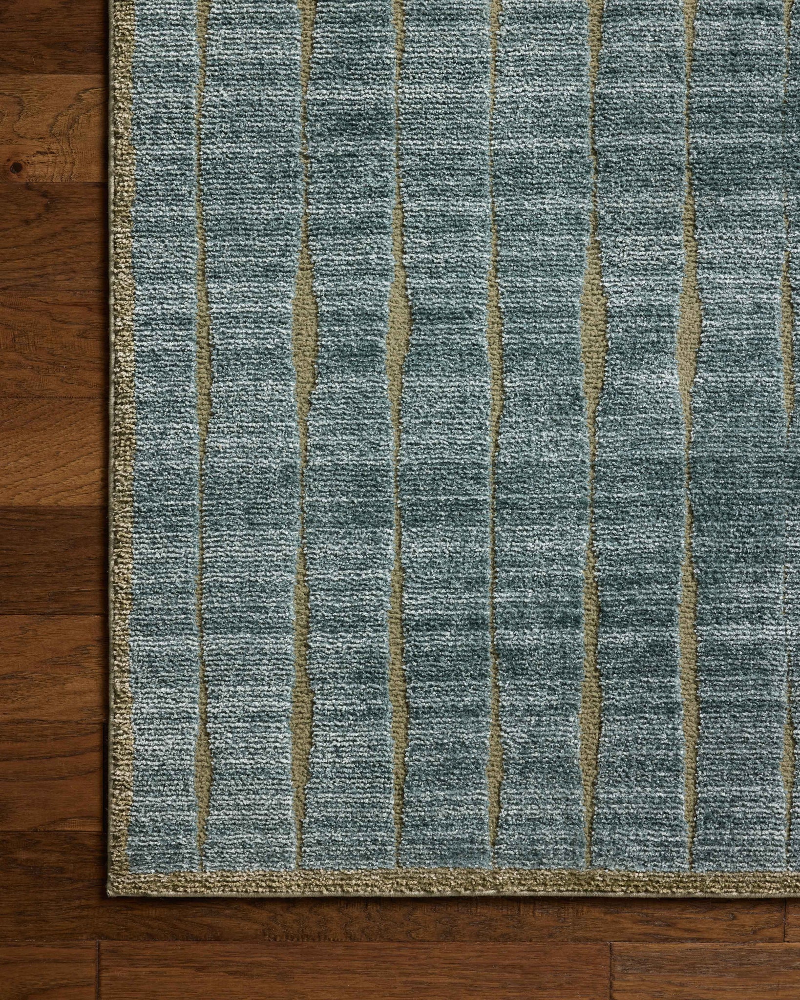 Calvin Ocean / Olive shown from another angle.