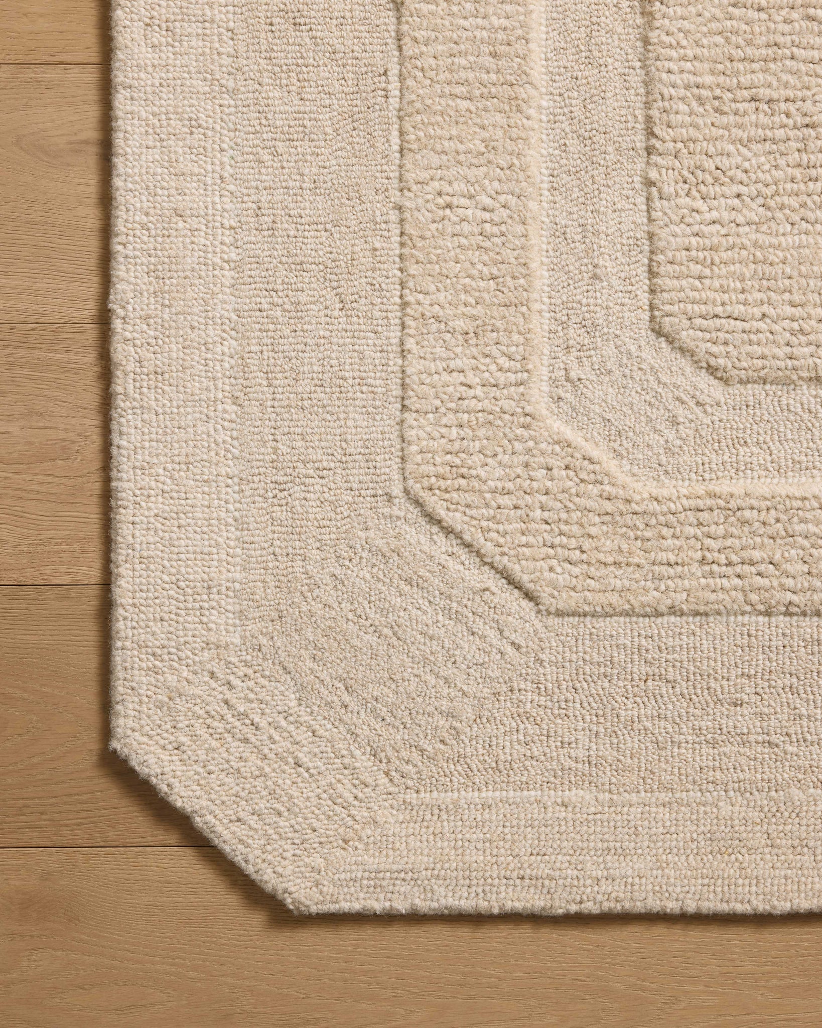 Clayton Oatmeal shown from a different angle to reveal its pattern.