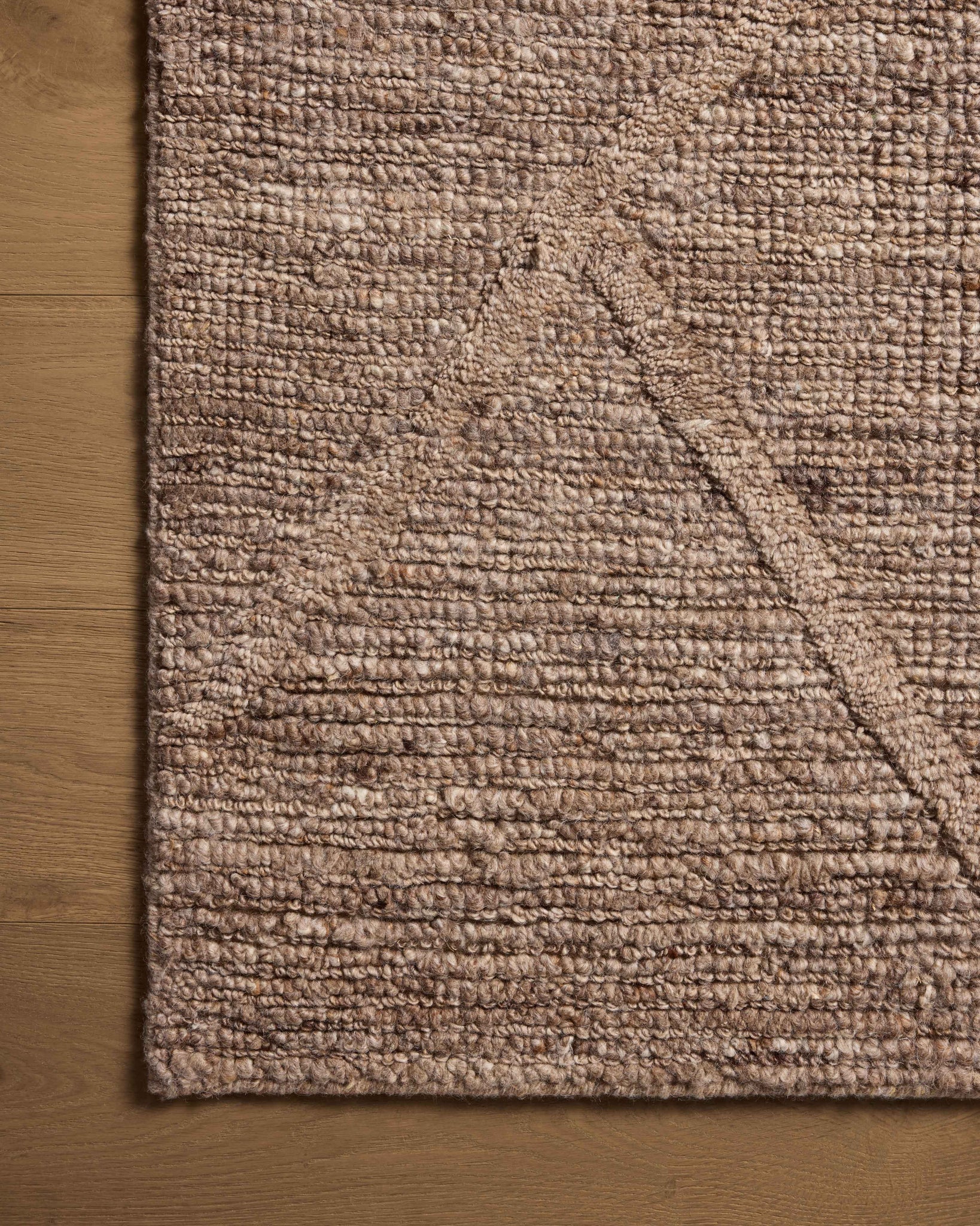 Cline Mocha shown from a different angle to reveal its pattern.