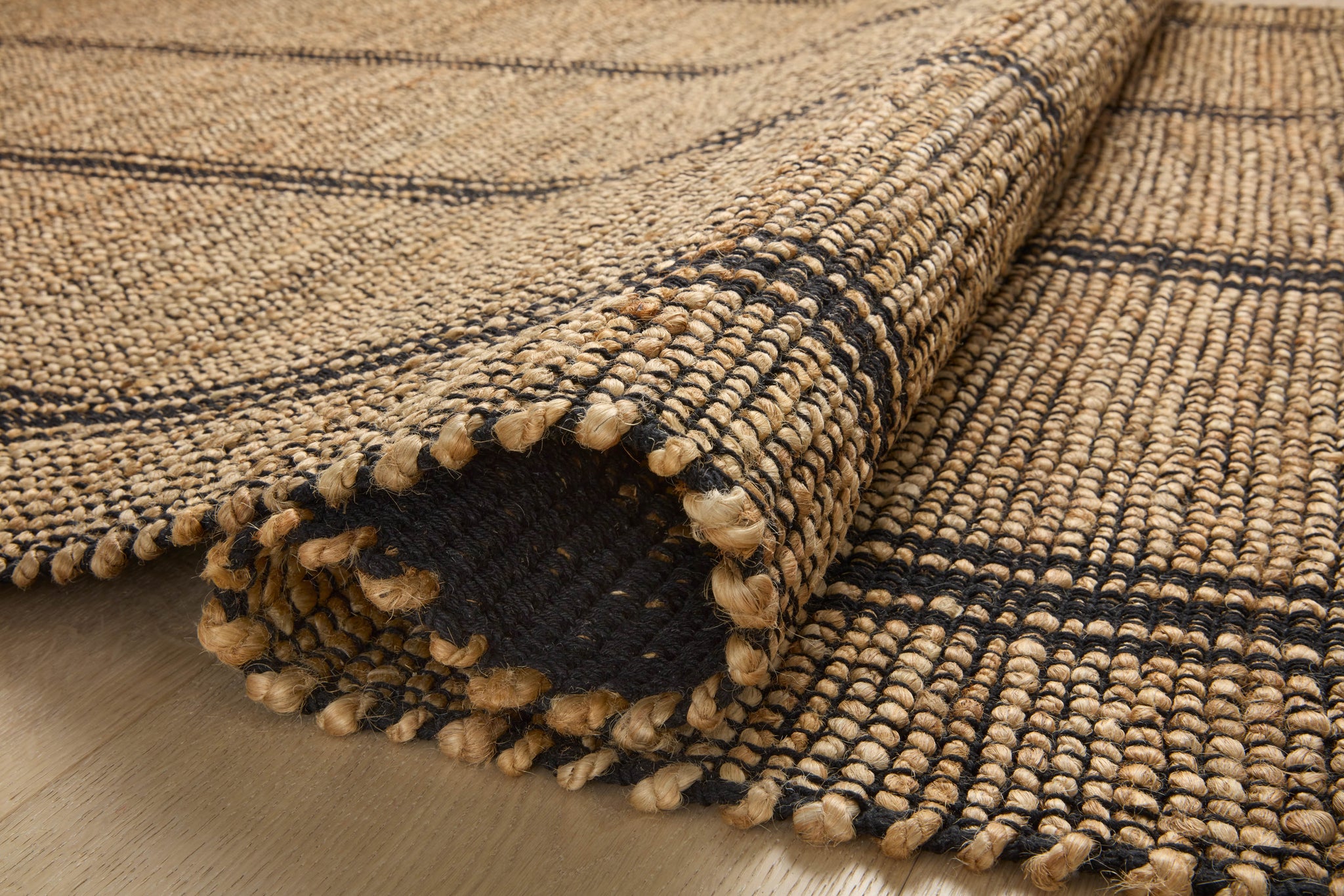 Colton Natural / Black shown from a different angle to reveal its pattern.