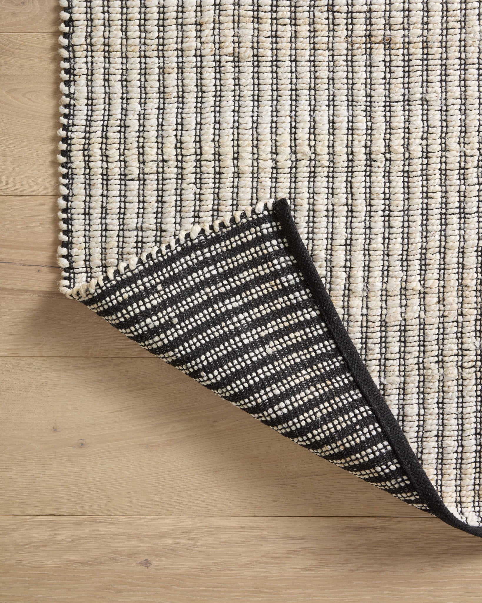 Colton Ivory / Black shown from another angle.