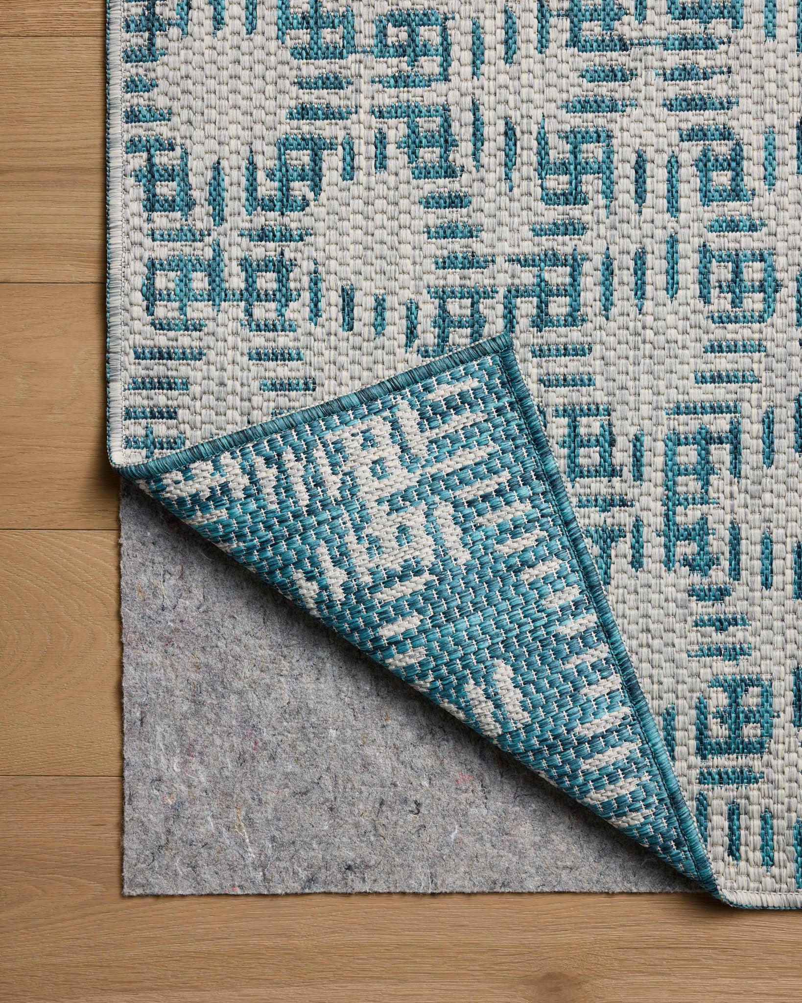 Easton Fog / Teal shown from a different angle to reveal its pattern.
