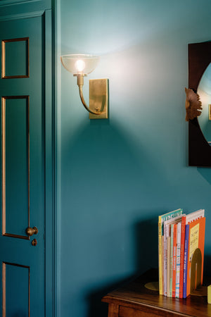 Eva Wall Sconce - Lifestyle [H981101-AGB]