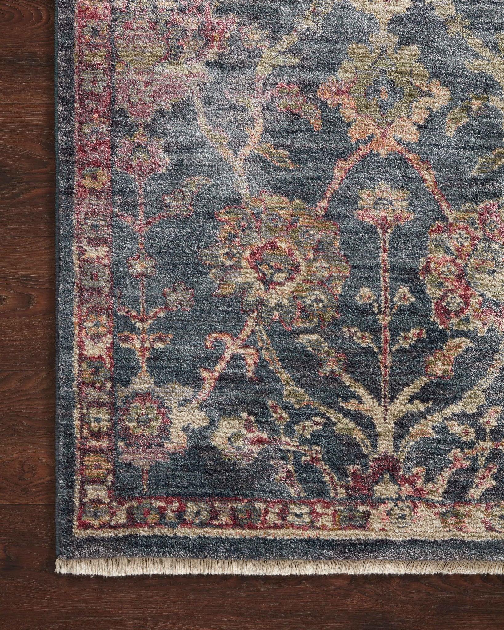 Close-up detail of the Giada Navy / Multi showing its pile and weave.