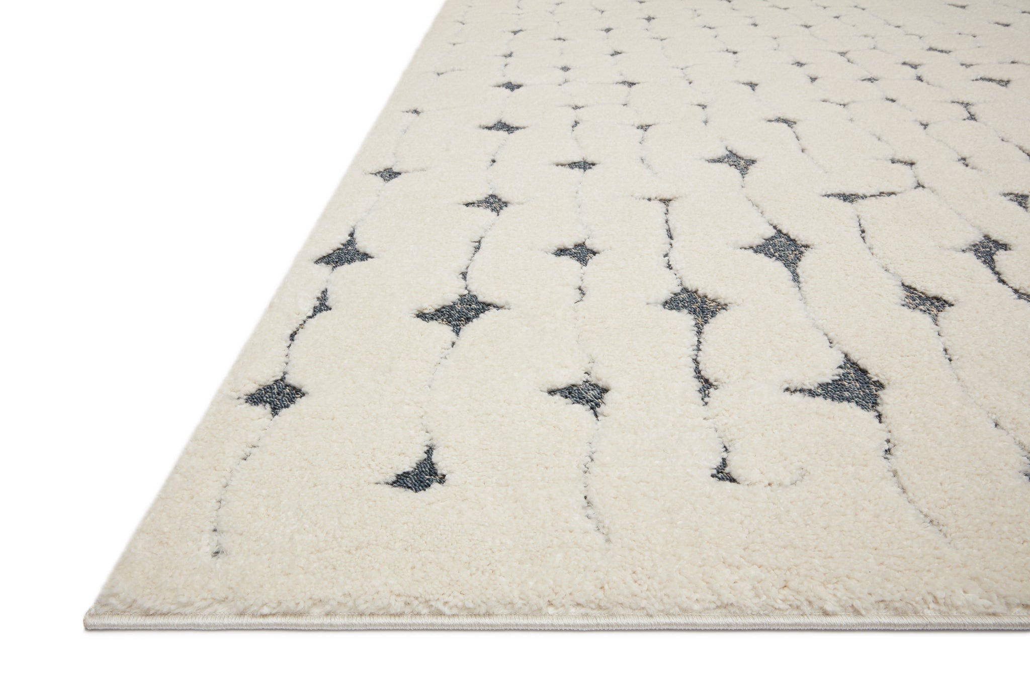 Side view of the Hagen White / Navy rug.
