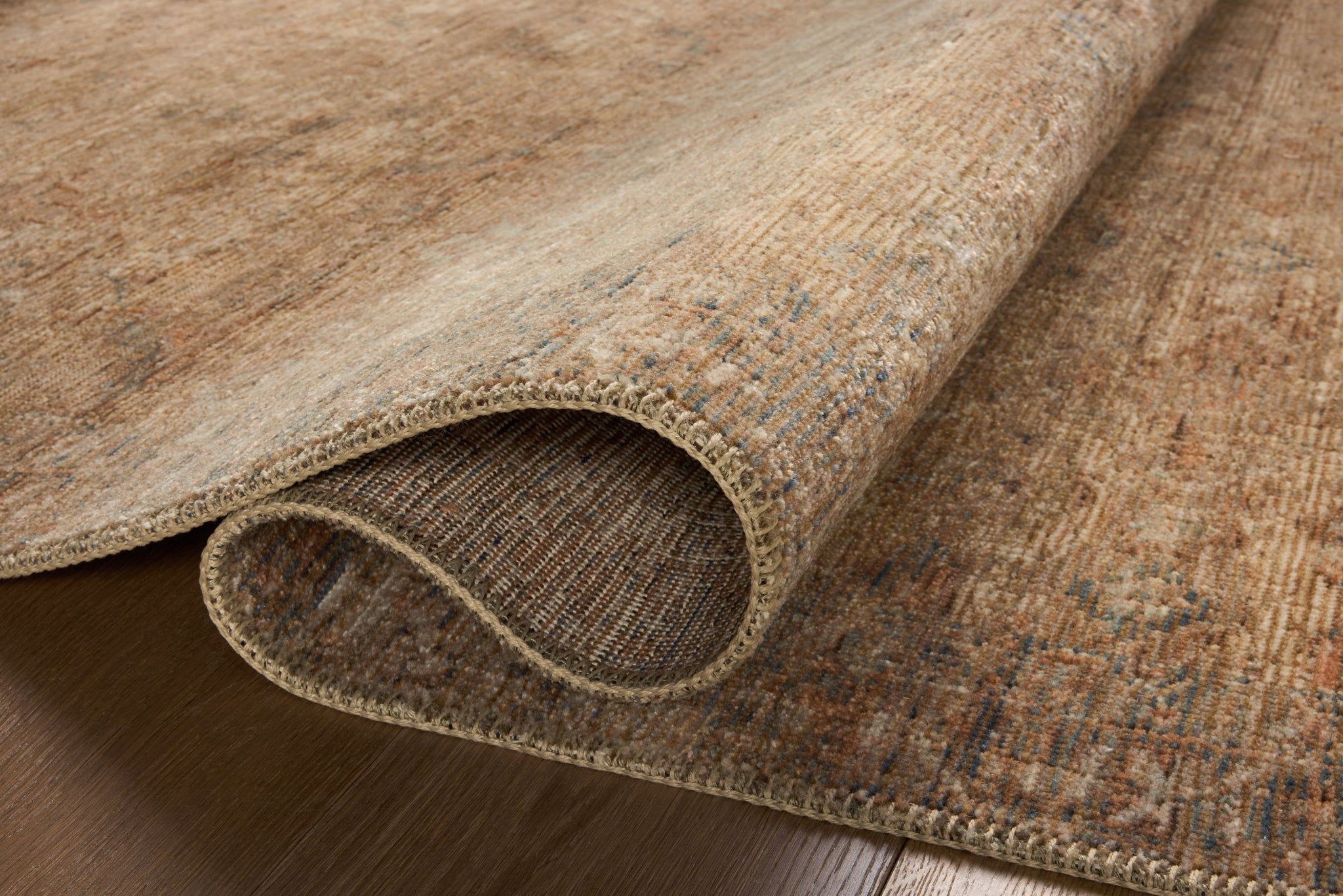 Heritage Natural / Mist shown from a different angle to reveal its pattern.