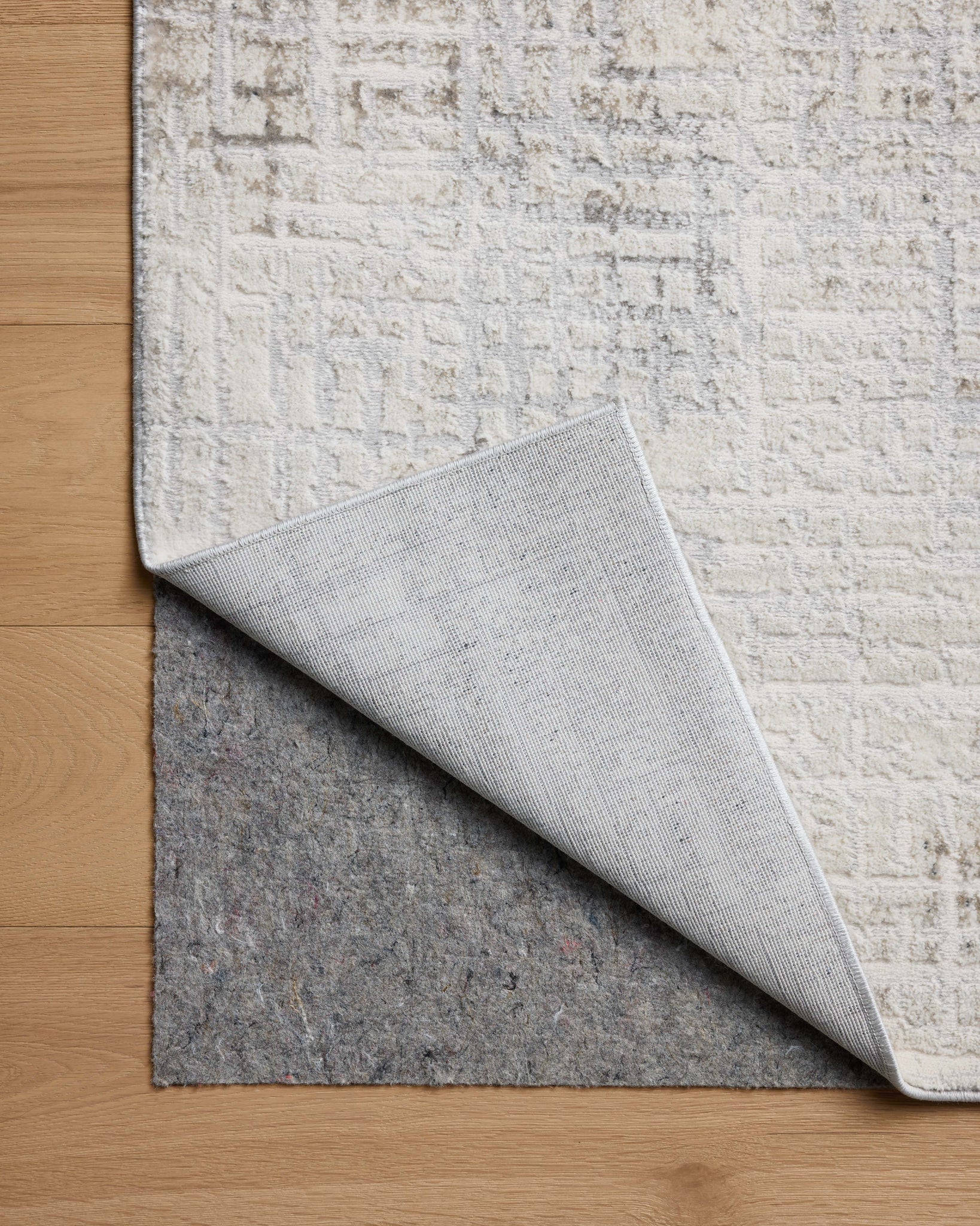 Hollis Ivory / Stone shown from another angle.