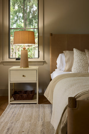 January Table Lamp - Lifestyle [HL1037201-AGB]