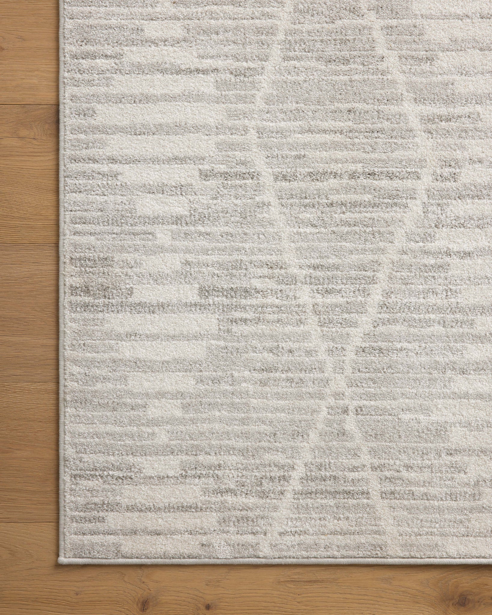 Kamala Ivory / Silver shown from a different angle to reveal its pattern.