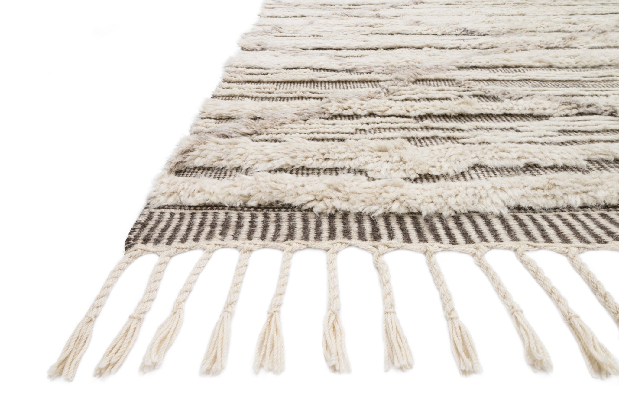 Side view of the Khalid Ivory / Taupe rug.