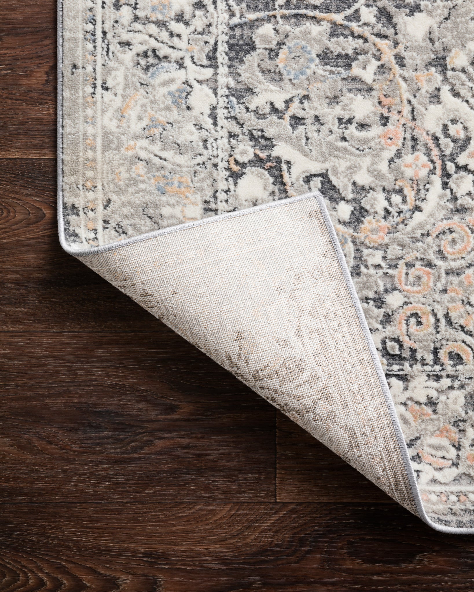 Lucia Grey / Mist shown from a different angle to reveal its pattern.
