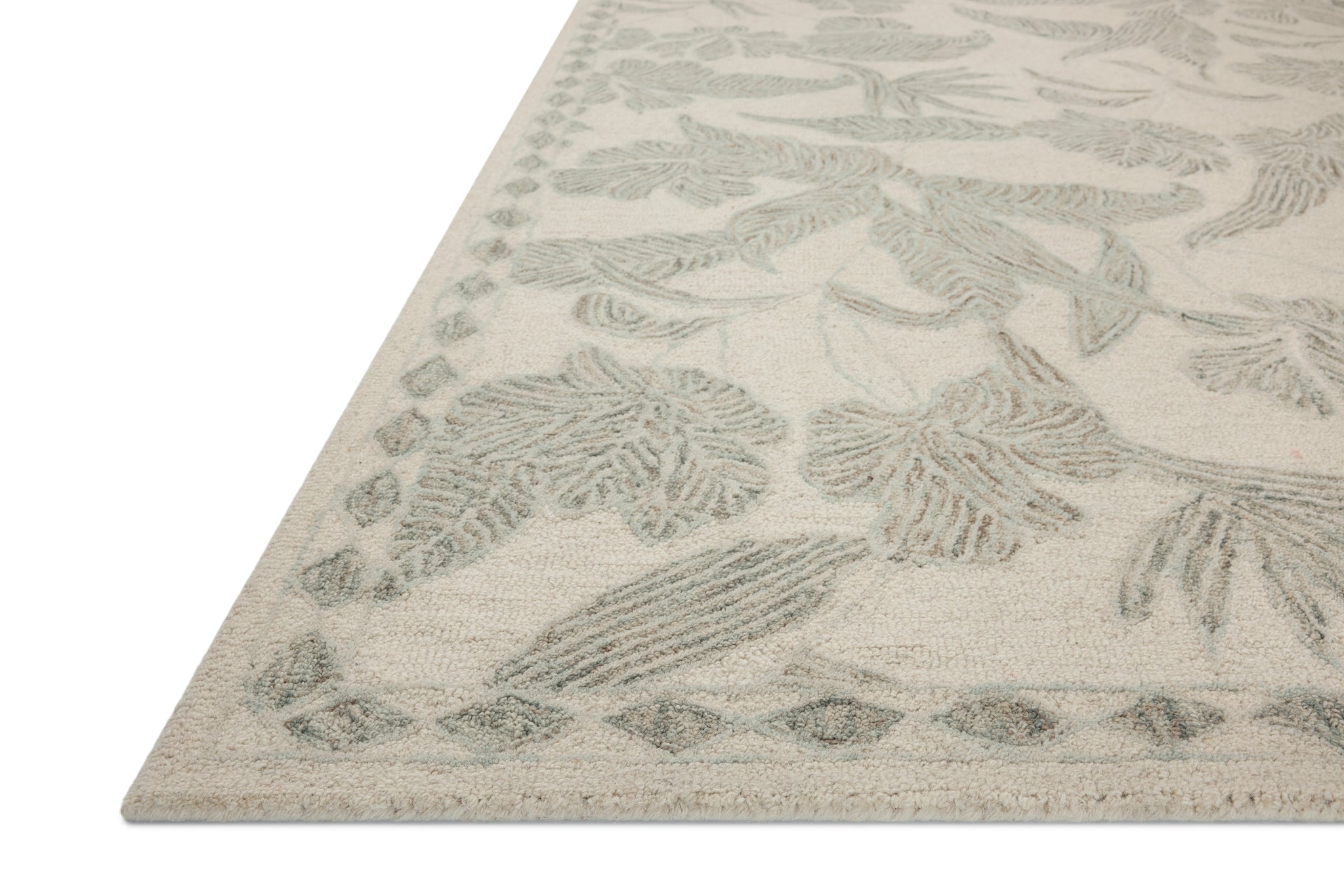 Lenore Ivory / Sky shown from a different angle to reveal its pattern.