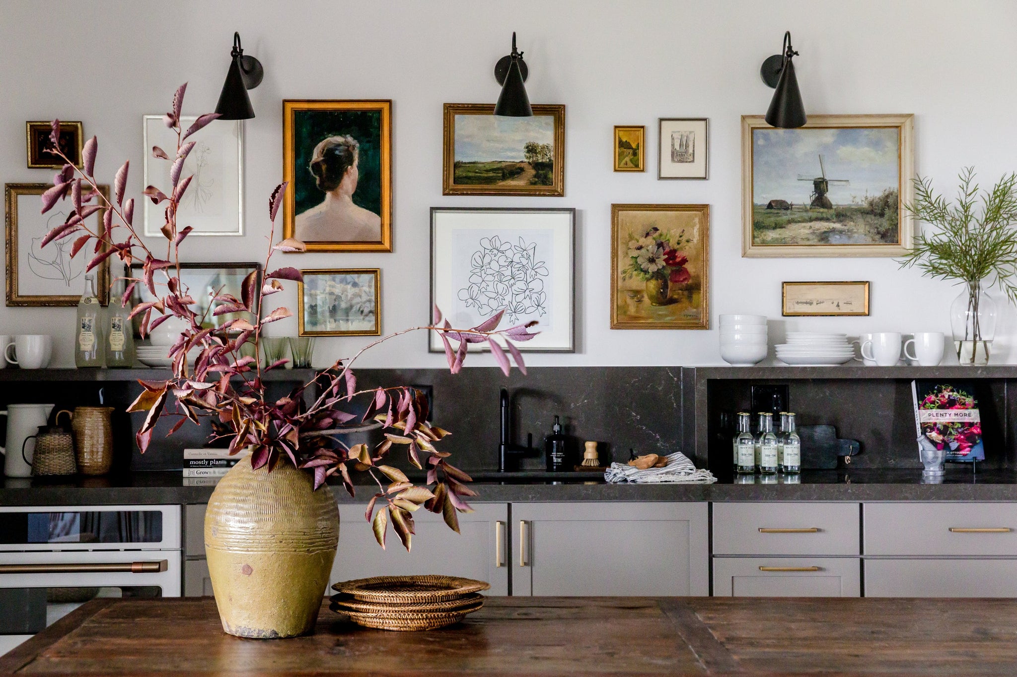 Lupe Wall Sconce - Lifestyle [H285101-OB]