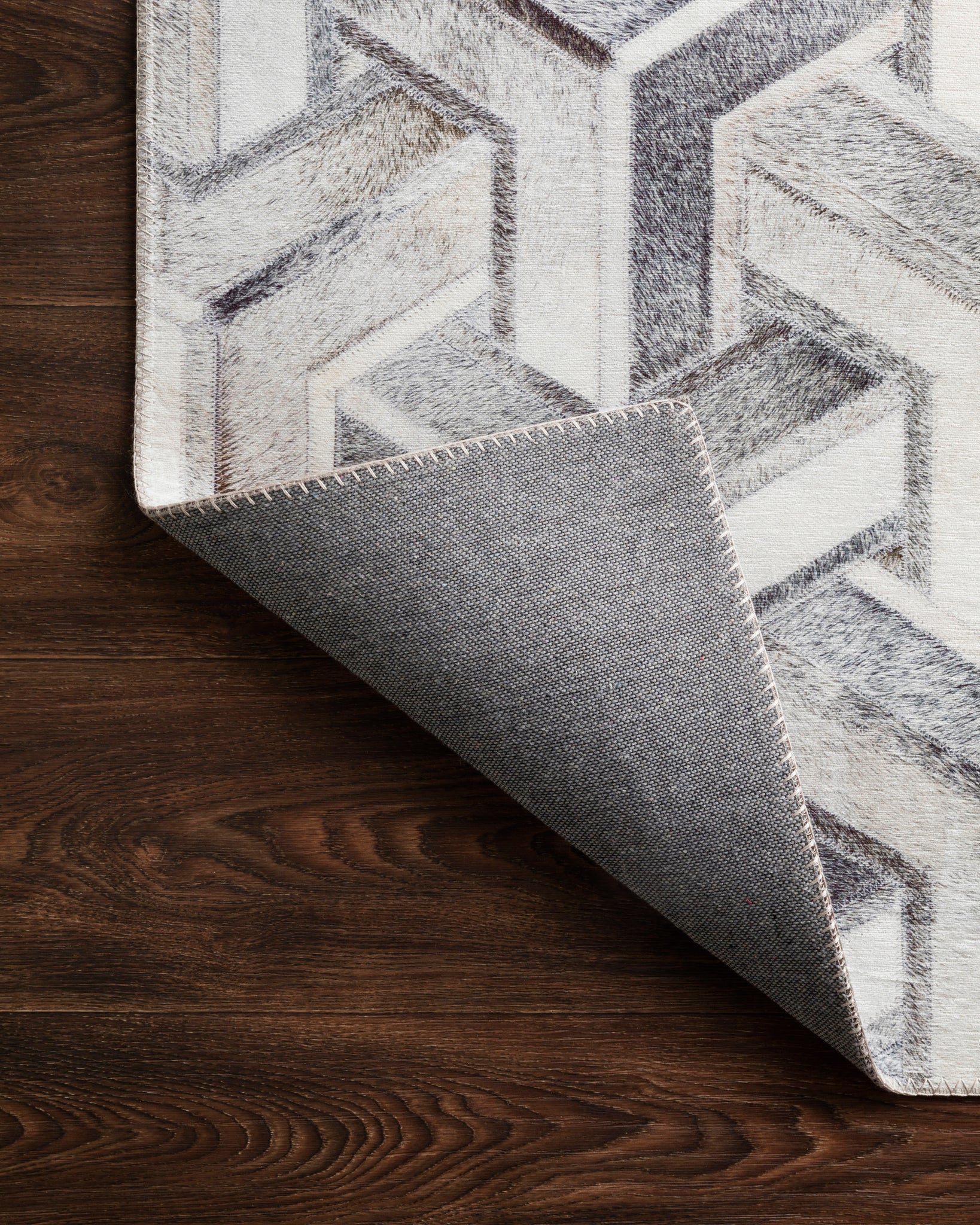 Maddox Silver / Ivory shown from a different angle to reveal its pattern.