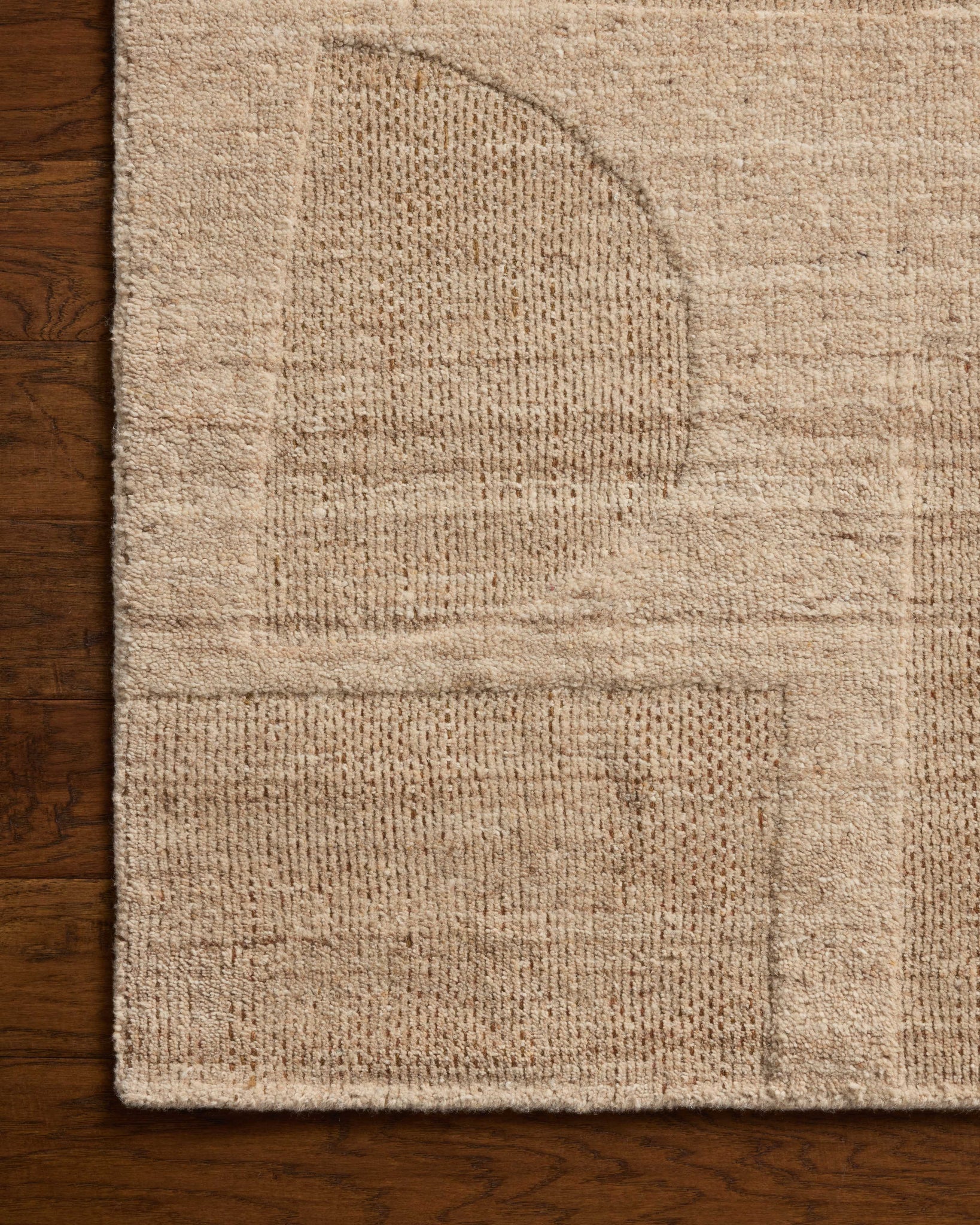 Maren Natural shown from a different angle to reveal its pattern.